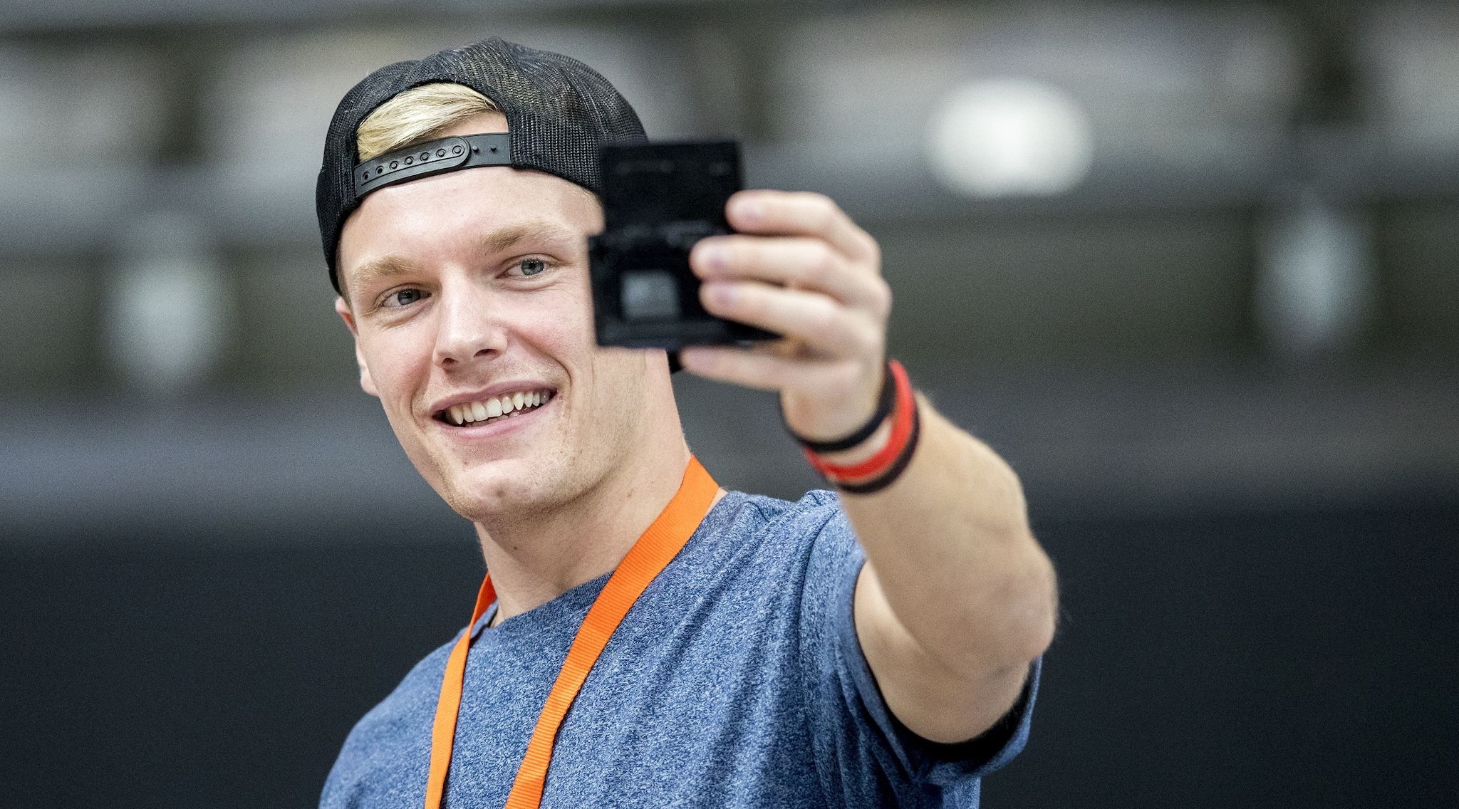 Vlogger Enzo Knol tijdens het NK Turnen in 2017. Foto: ANP