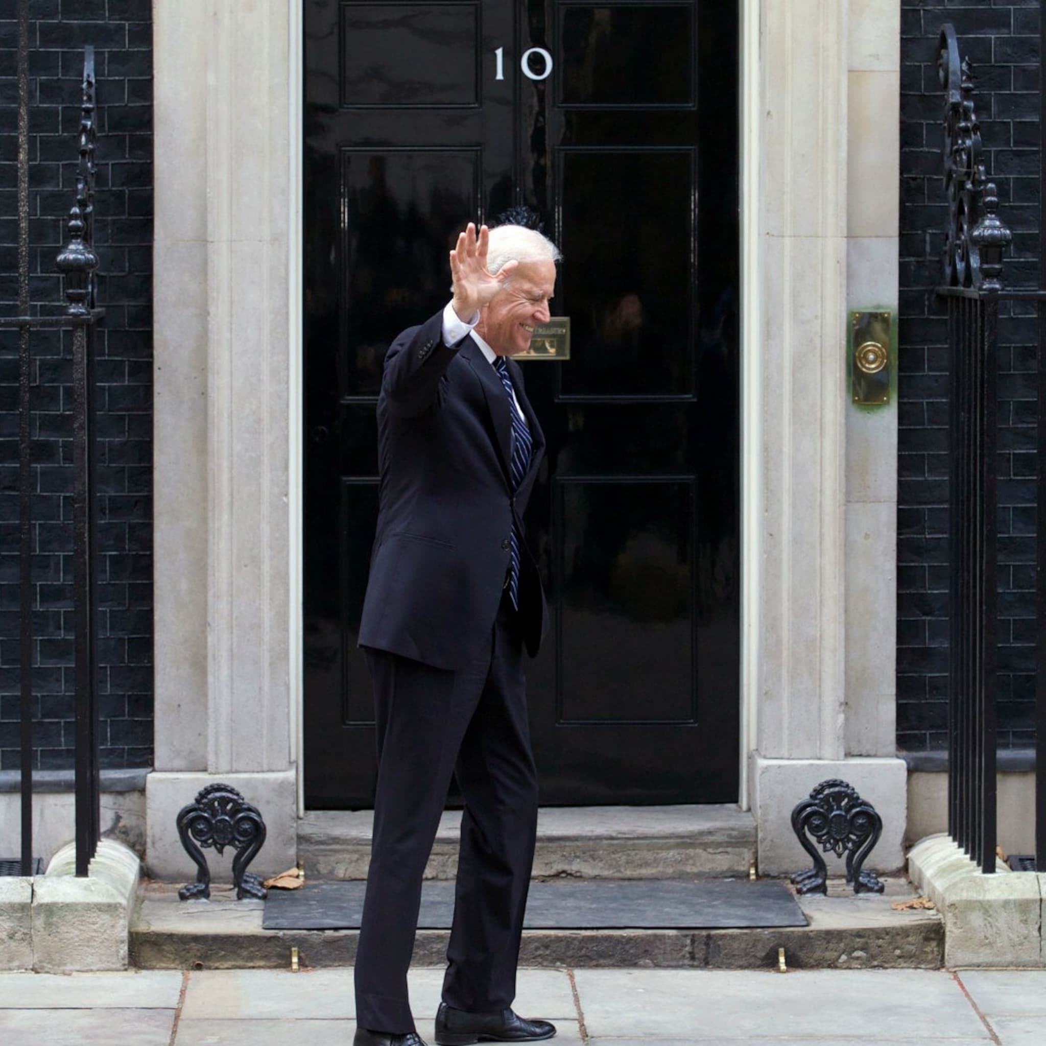 onze man in londen kans op brexit deal groter na winst biden
