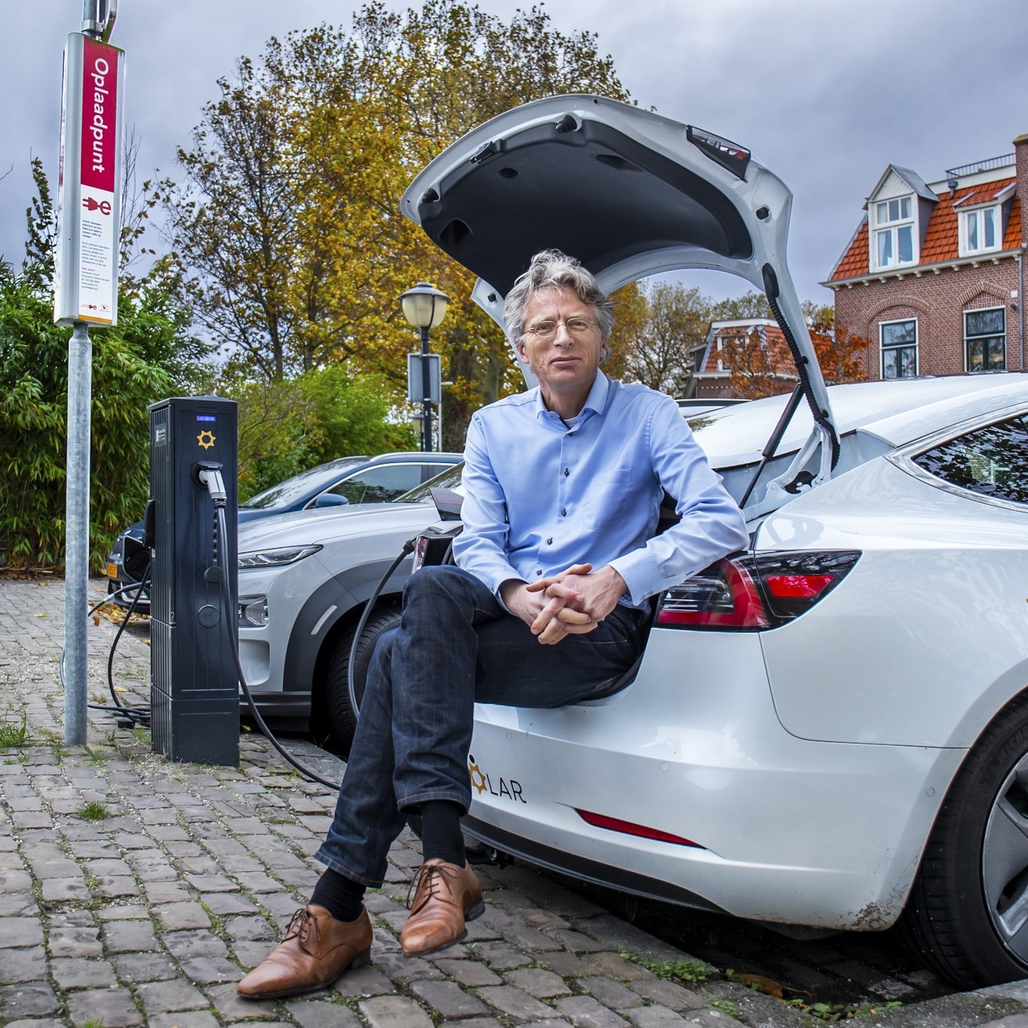 hoe deze ondernemer laadpalen nog slimmer maakte