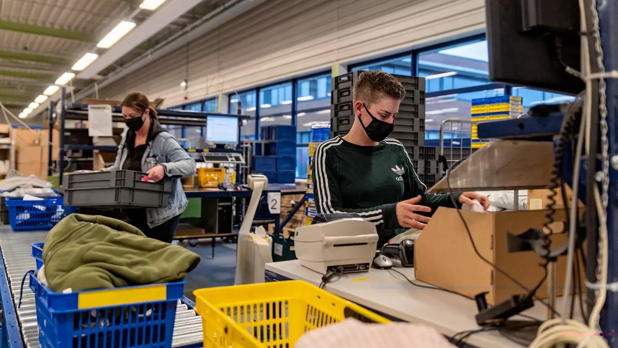 Medewerkers van De Commanderie zijn uitgeleend aan logistiek dienstverlener Pondres. Foto: Merel van Dooren