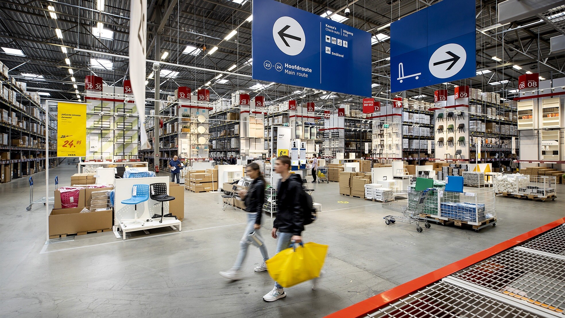 Zelfbedieningsmagazijn van het Amsterdamse filiaal van woonwarenhuis IKEA. Foto: ANP
