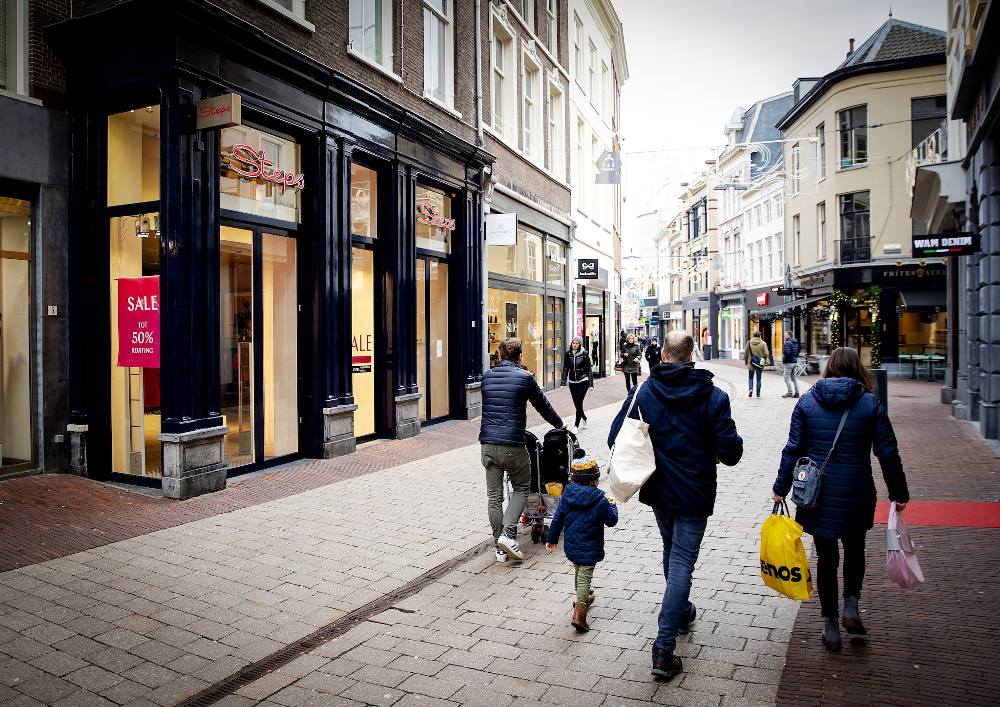 De binnenstad van Arnhem, een van de hardst getroffen steden.  ANP