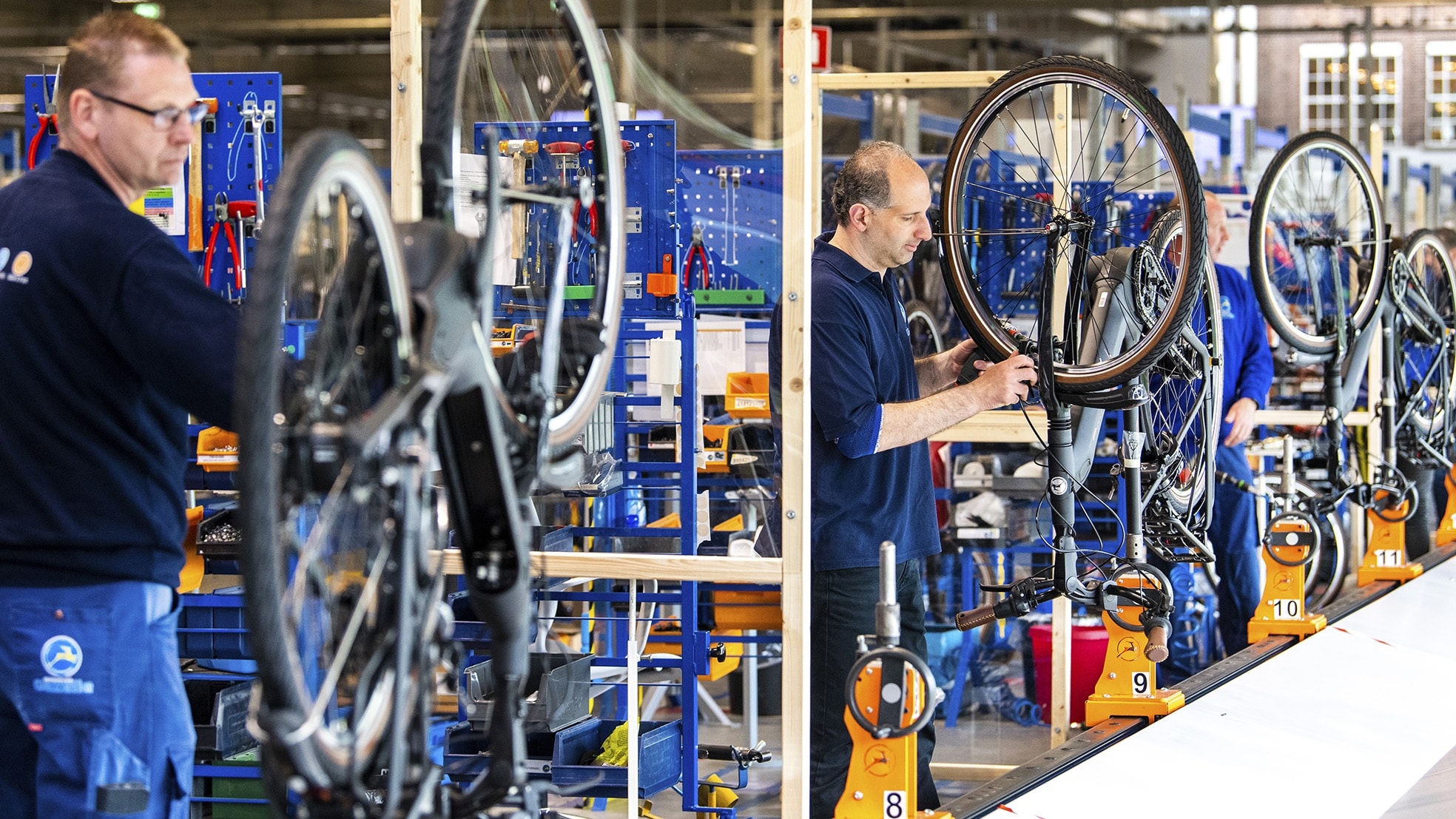 Heropening van de Gazelle fabriek in april, na een sluiting van 6 weken door corona. Foto ter illustratie. Foto: ANP/ Piroschka van de Wouw