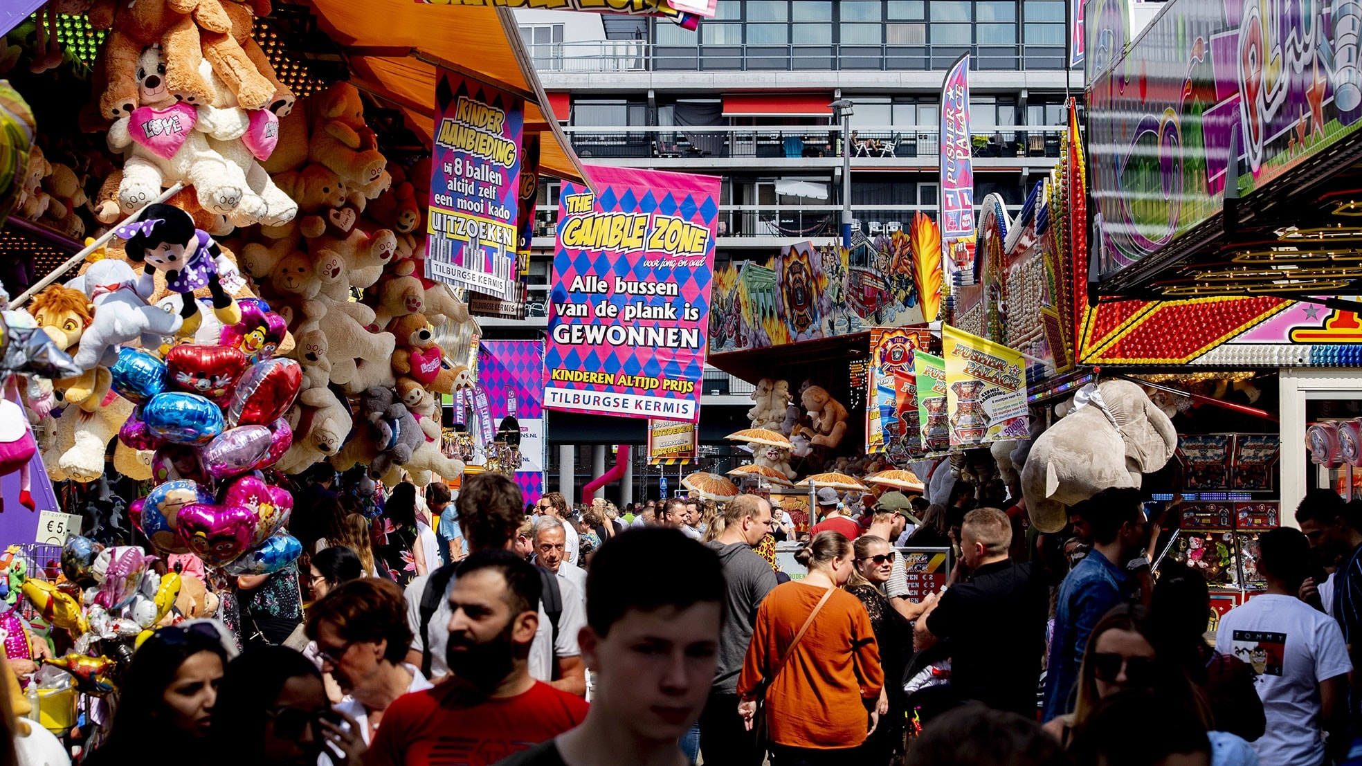 De Tilburgse Kermis was één van de buitenevenementen die in coronatijd wél door mocht gaan. Foto ter illustratie. Bron: ANP Foto.