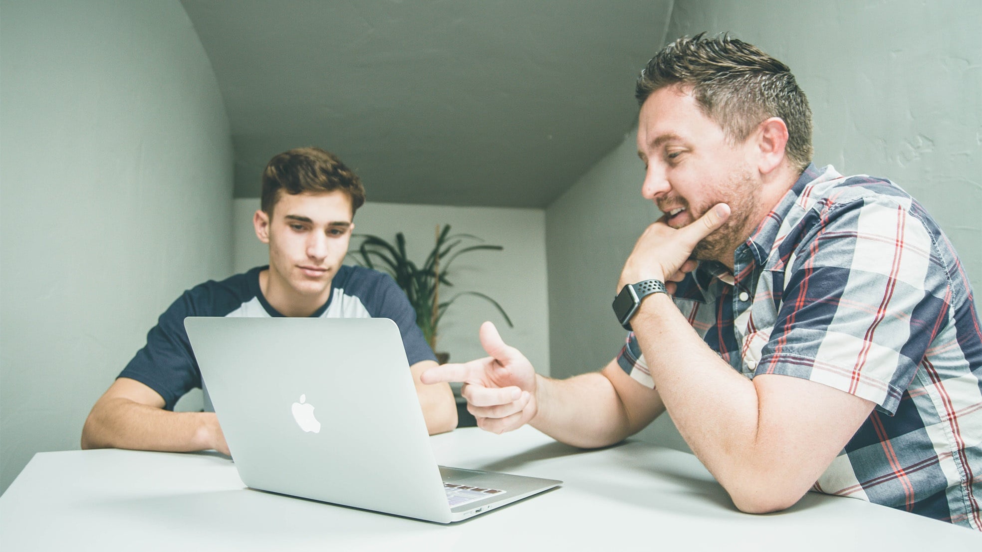Laat je als mkb-ondernemer altijd goed informeren, zeker deze periode. Foto: Unsplash