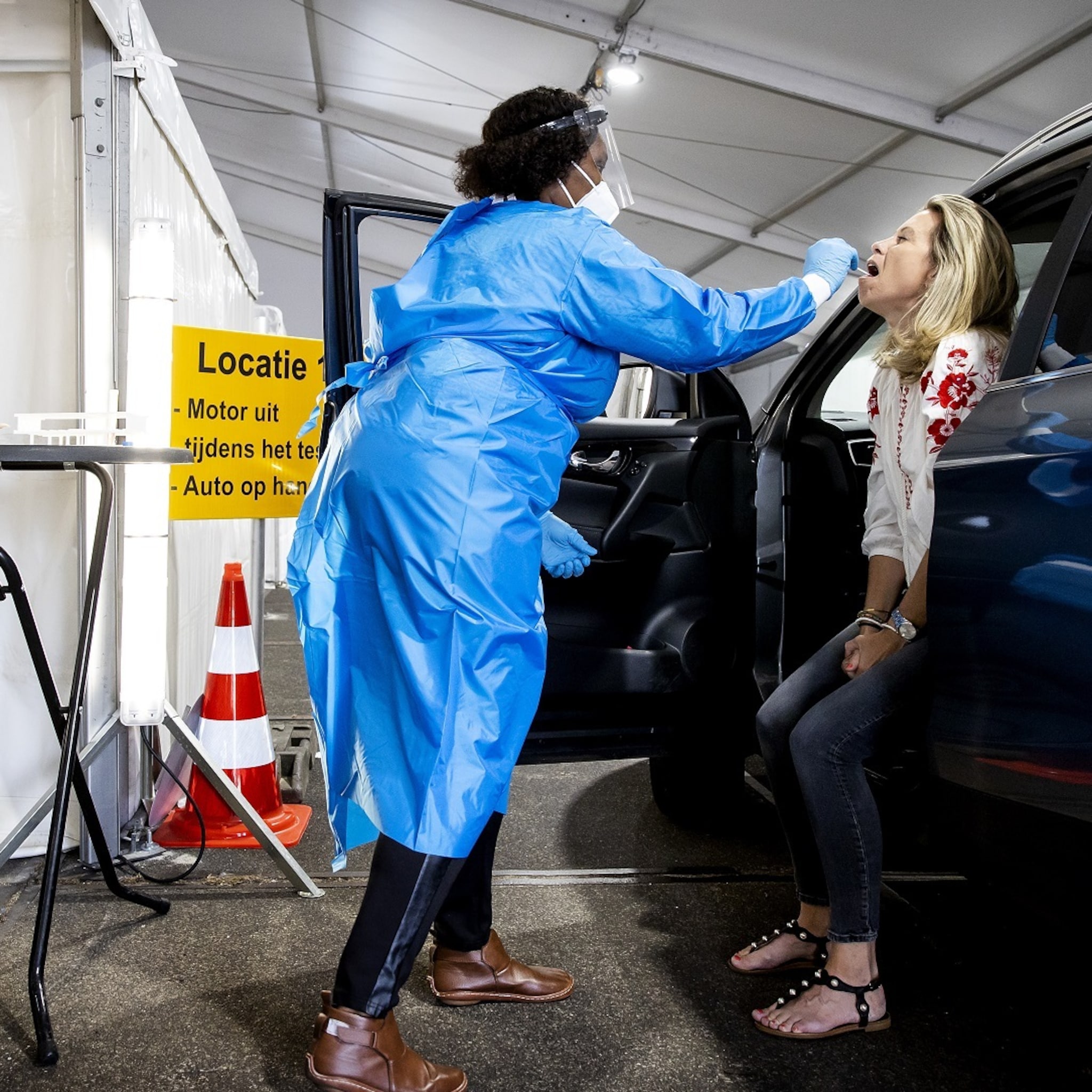 werkgeversorganisaties test personeel verplicht om onnodig thuiszitten te voorkomen