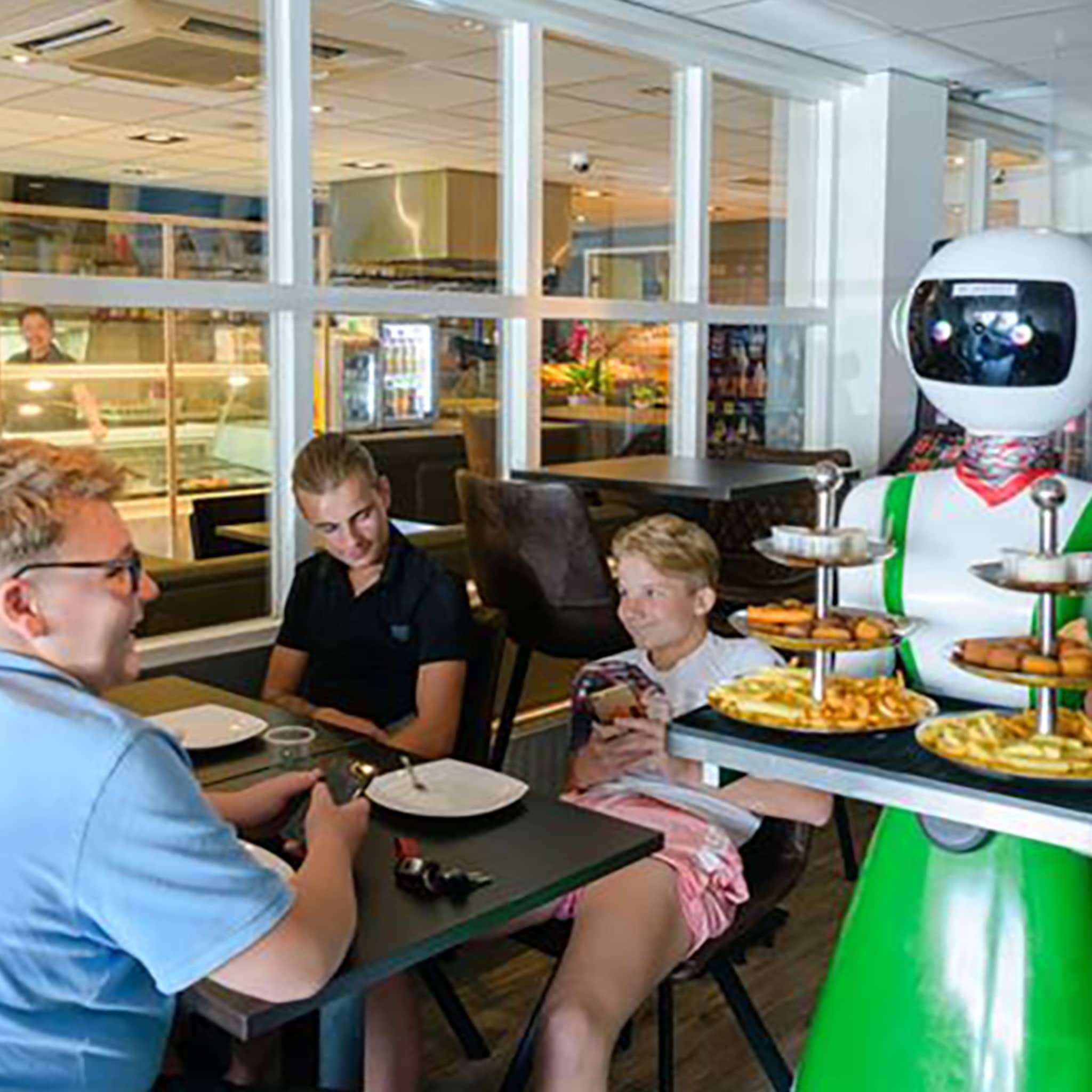 marketing met robots cafetaria hakze heeft robot als gastvrouw