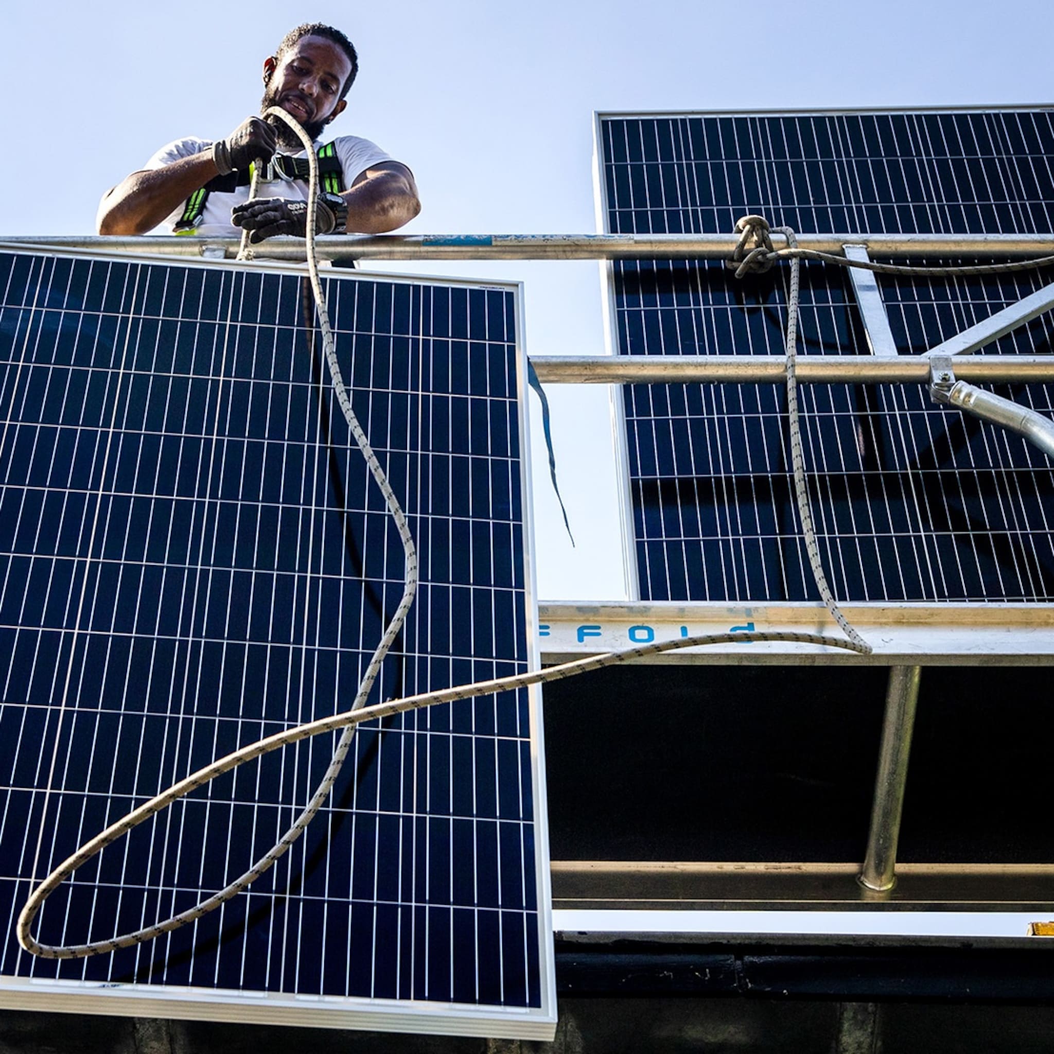 luchtfilters windmolens en zonnepanelen bedrijven geven meer uit aan milieuvoorzieningen