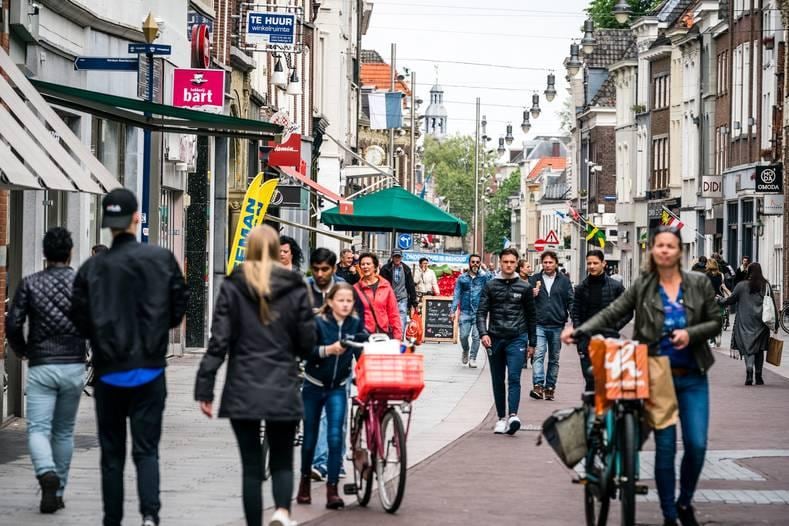 Winkelend publiek in het centrum van Den Bosch. Foto ANP