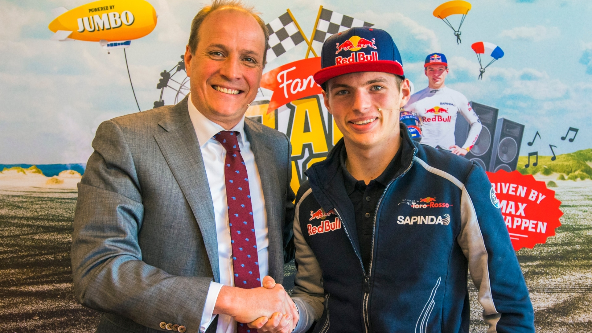 Jumbo-oprichter Frits van Eerd heeft een bekende Nederlander aan zijn merk gekoppeld. En niet de minste: Max Verstappen.