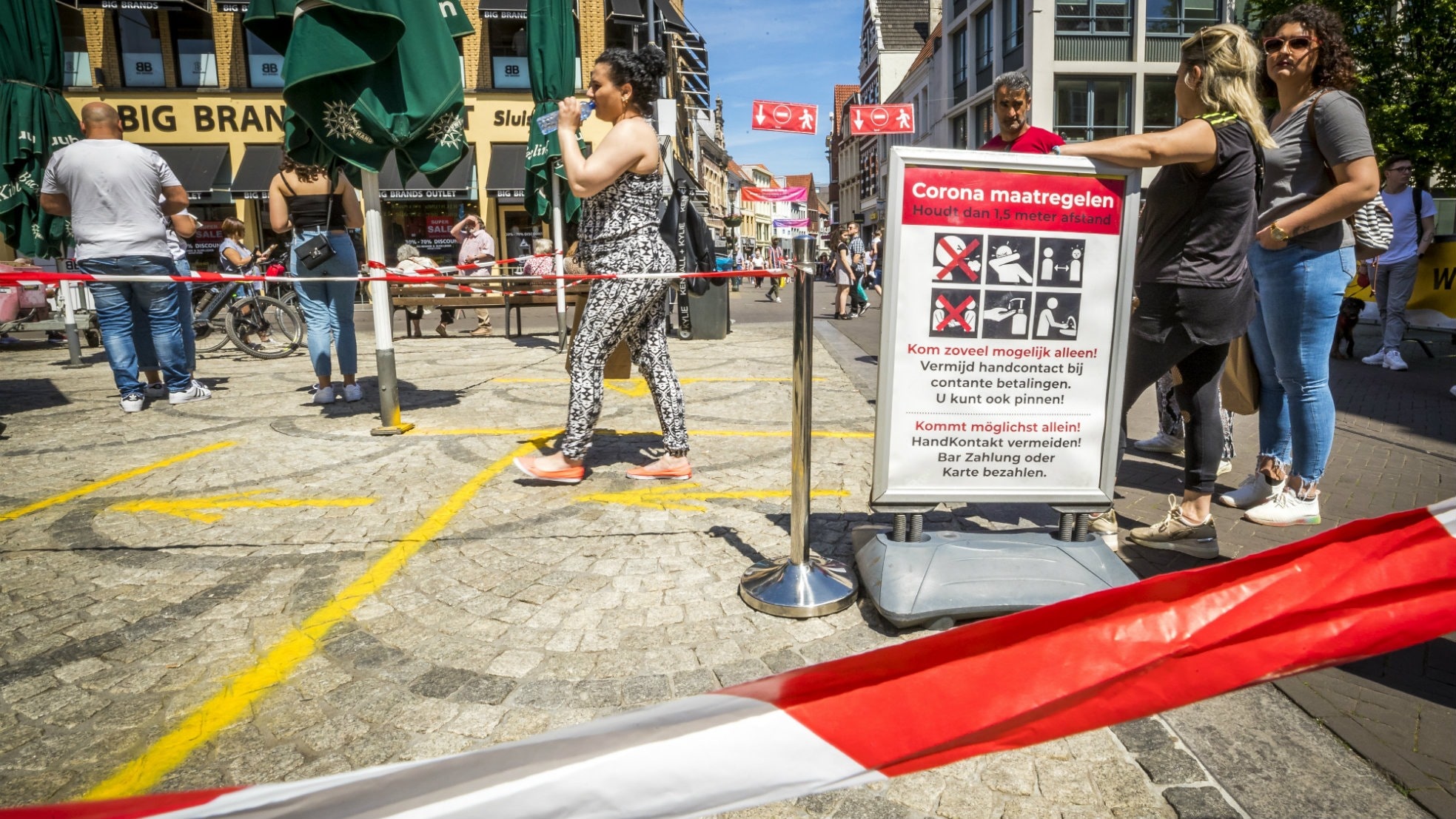 Winkelen in het centrum van Venlo. Foto: Marcel van Hoorn (ANP)