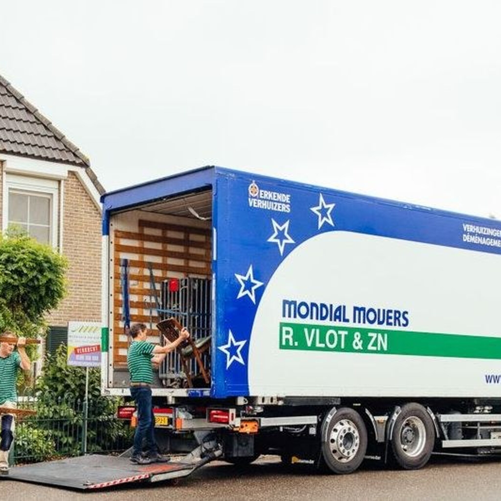 primeur eerste verhuizing met waterstofverhuiswagen