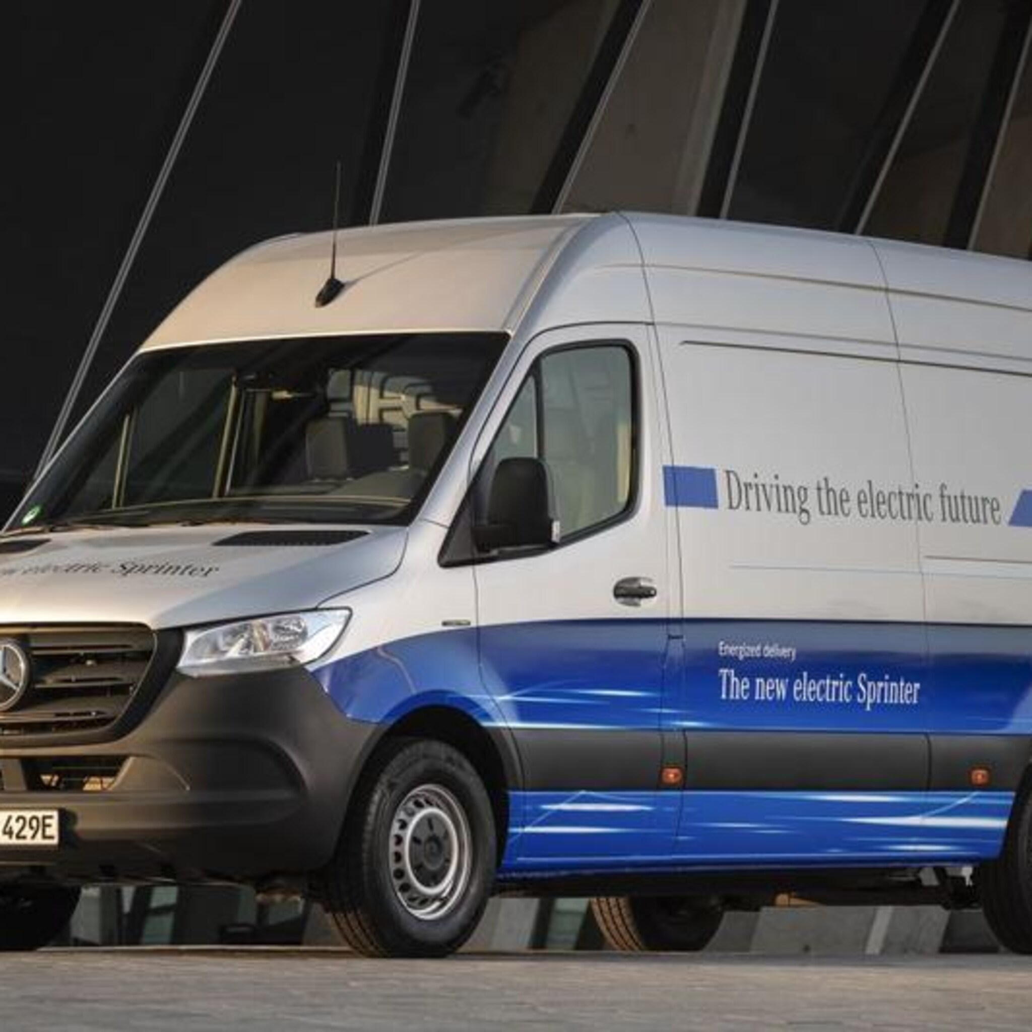 elektrische mercedes benz esprinter bij de dealers