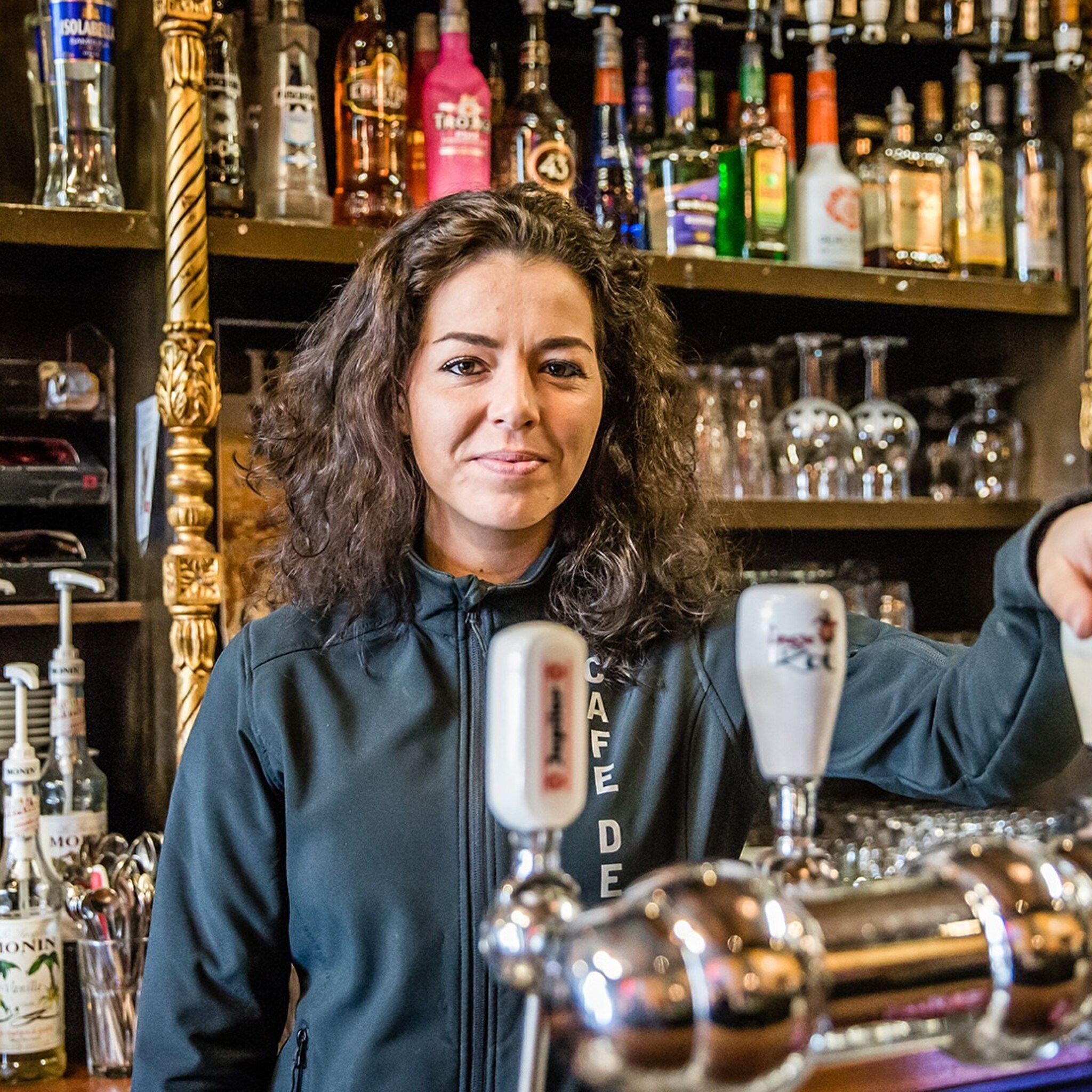 kroegen en cafes kunnen met regels geen winst maken opnieuw gesloten