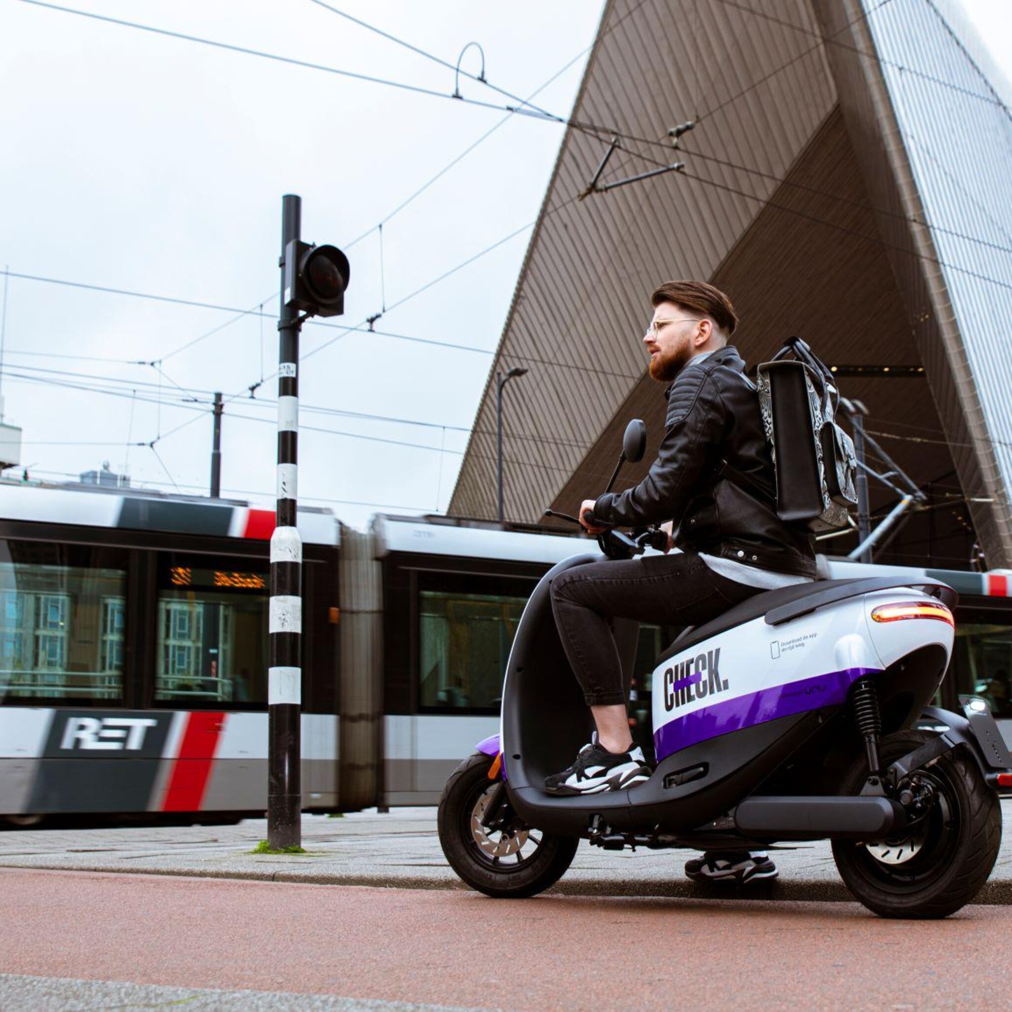 deelscooteraanbieder check helpt rotterdamse ondernemers bij vervoer klanten
