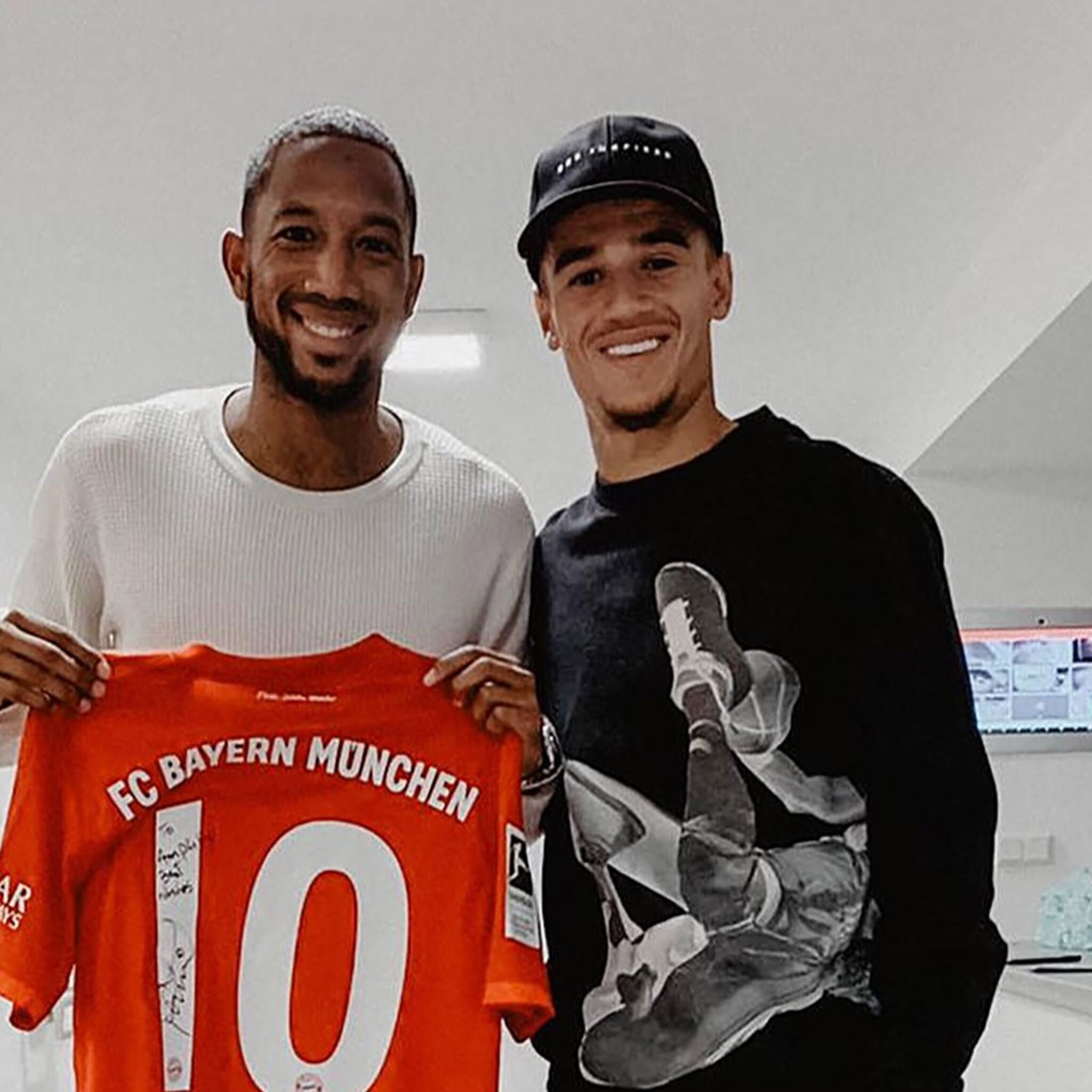 rkc speler verovert met ijscompressiemachine wel de voetbalwereld
