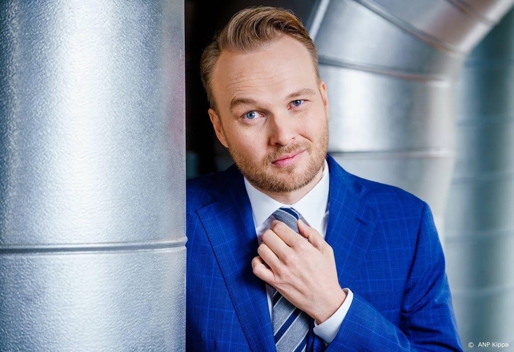 Arjen Lubach van, jawel, Zondag met Lubach dat zondagavond (en in de herhaling op maandagavond) gehakt maakte van Rumag.