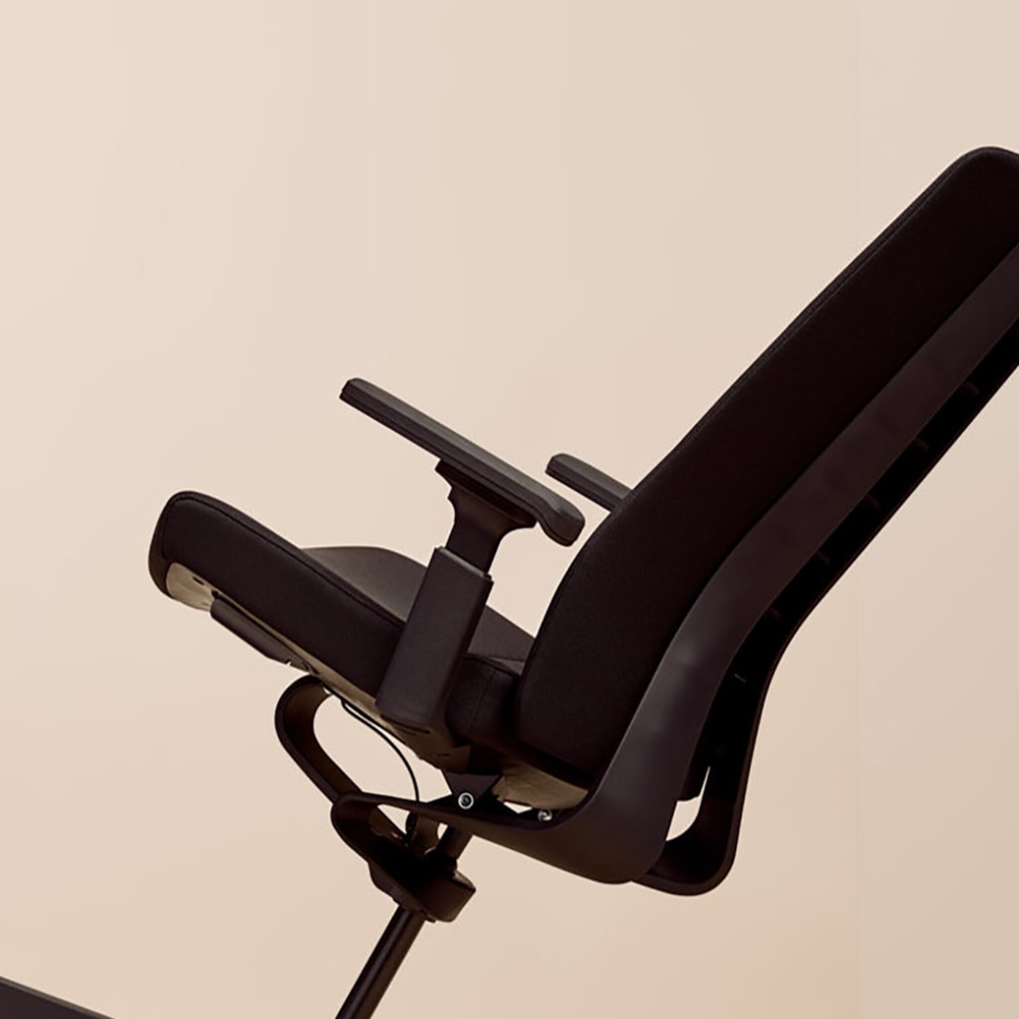 startup wefurn begint leasen bureaus en bureaustoelen voor thuiskantoor