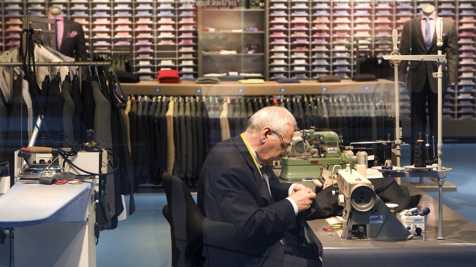 Ook Suitsupply opent de deuren weer voor klanten. Foto: ANP
