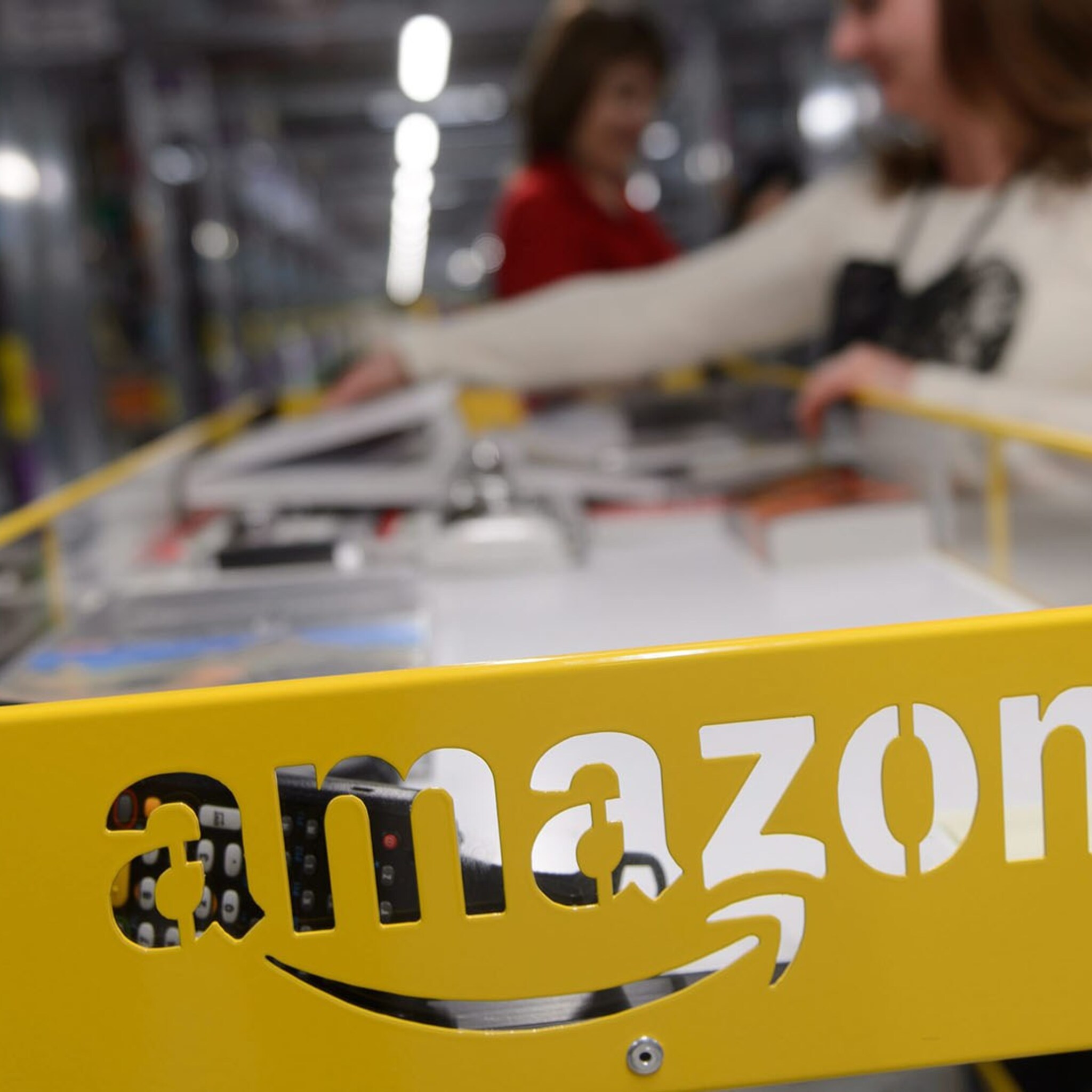 amazon gestart met nederlandse webshop bol com vreest komst niet
