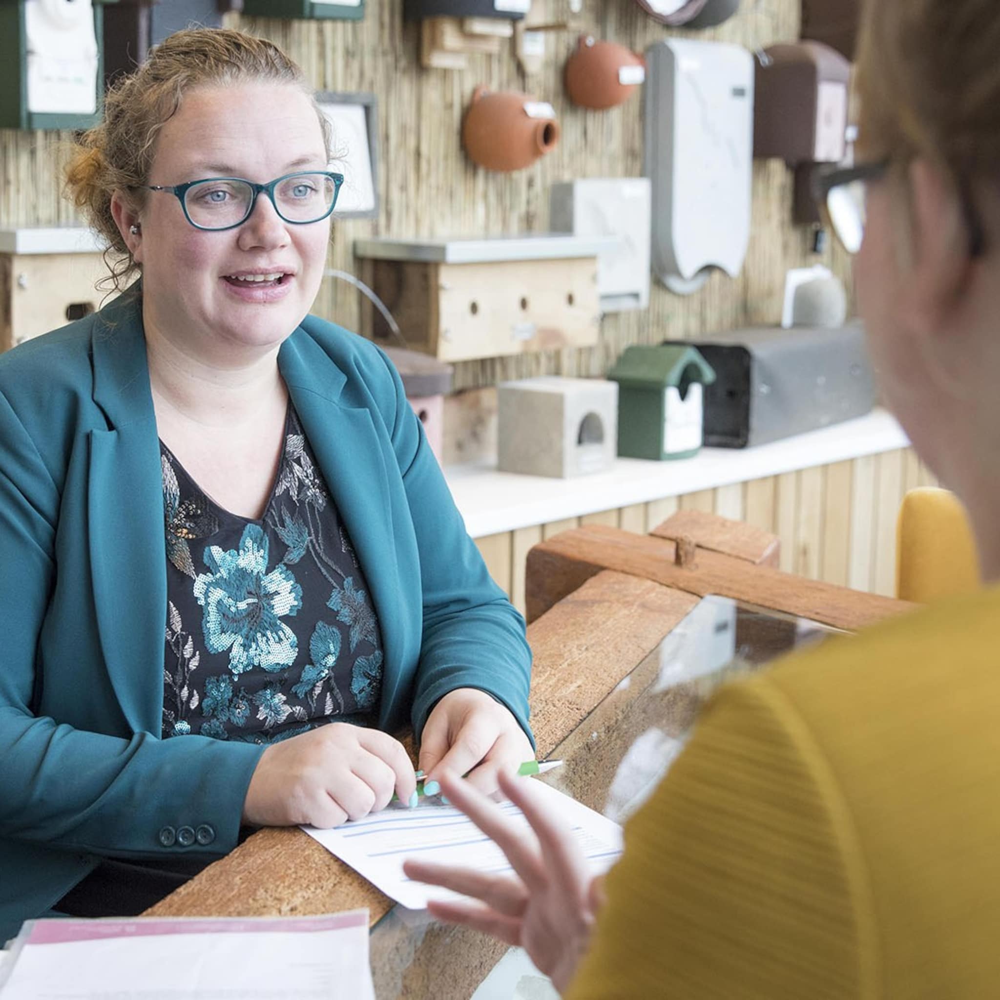 wat doe je als personeel grote schulden heeft zo doen ze dat in zeeland