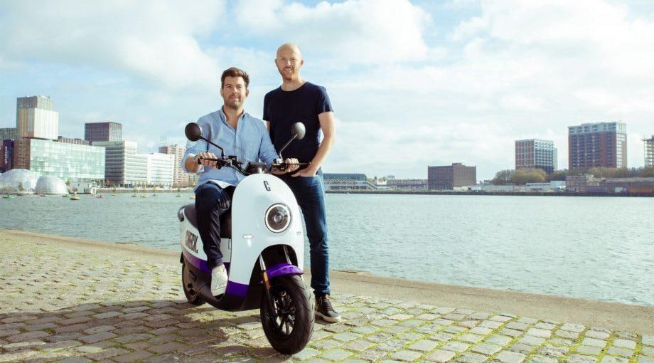 De oprichters van Check: zittend Marco Knitel, staand Paul van Merrienboer. Foto: Check