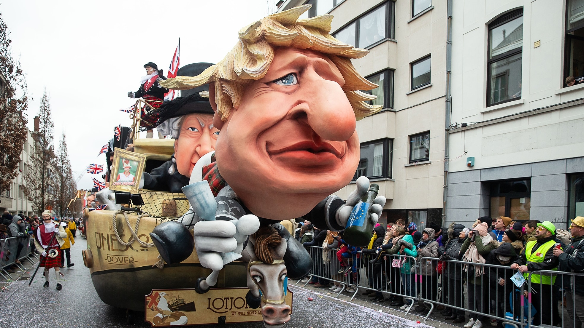 Boris Johnson was de afgelopen dagen vaak mikpunt van spot tijdens carnavalsoptochten. Foto: ANP
