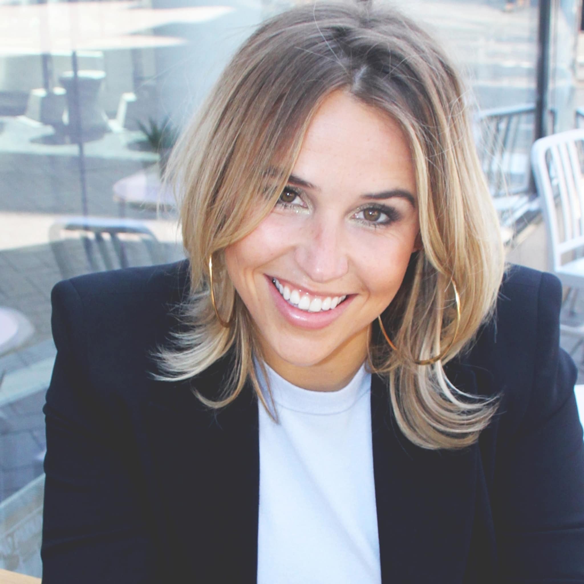 het verdienmodel van startup charly cares de oppas via de app