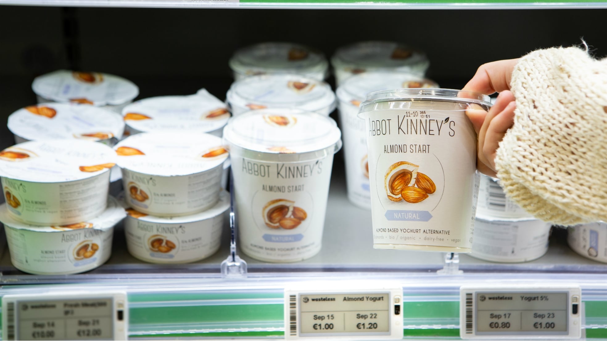 Slimme schaplabels: een week langer houdbaar, scheelt twintig procent in de prijs: 1,20 in plaats van 1,00 euro. Foto: Wasteless