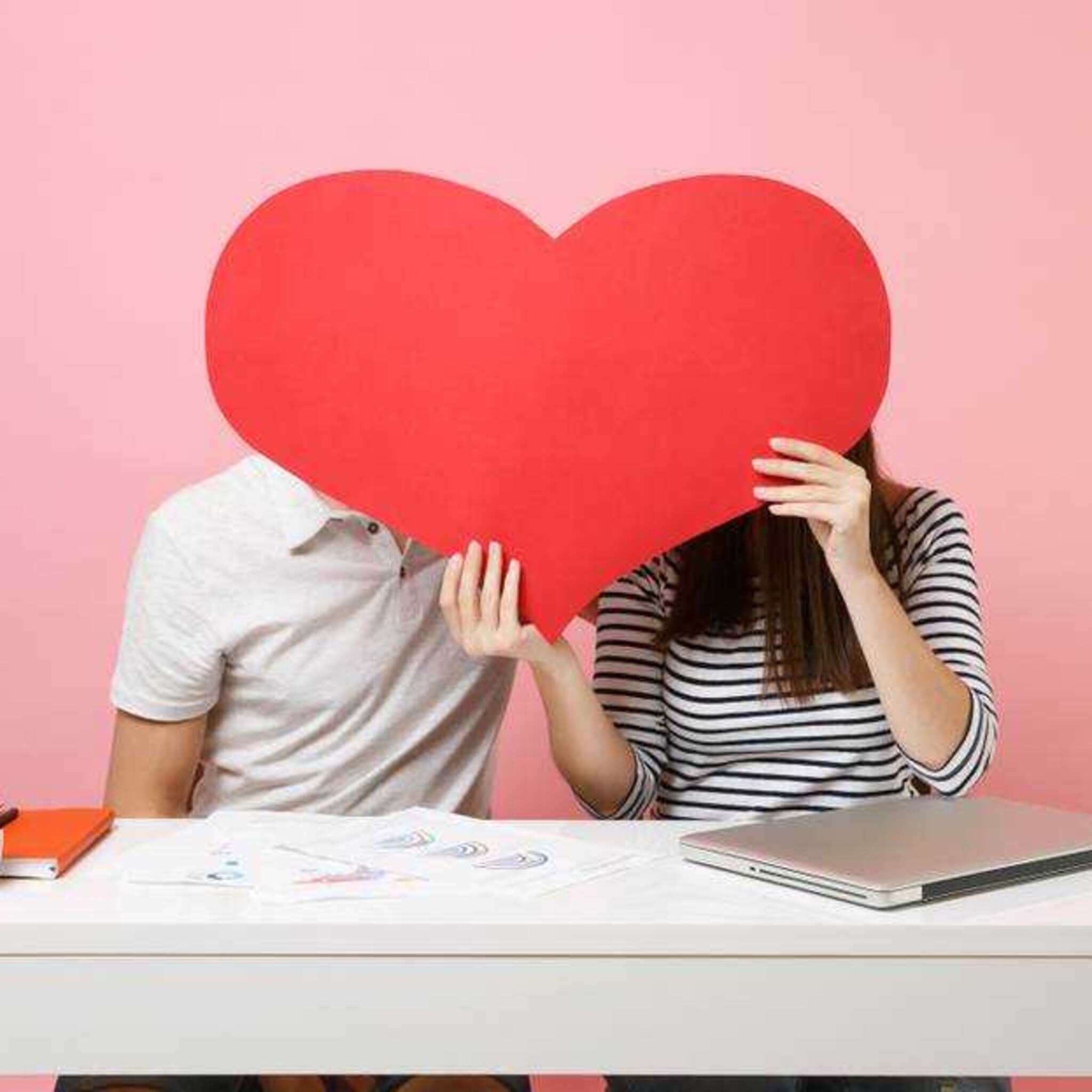 liefde op de werkvloer twee derde van de werknemers heeft er weleens mee te maken