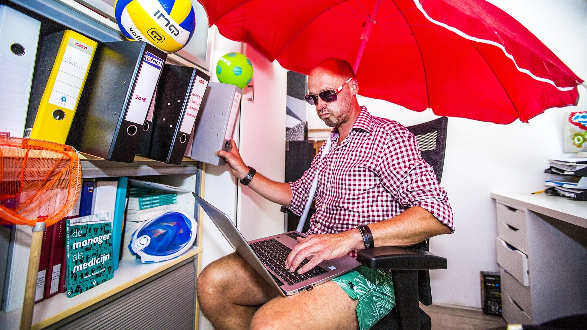 Uitgeput en onbeperkt op vakantie? Bij sommige bedrijven krijg je ongelimiteerde vakantiedagen. Foto: Rob Voss