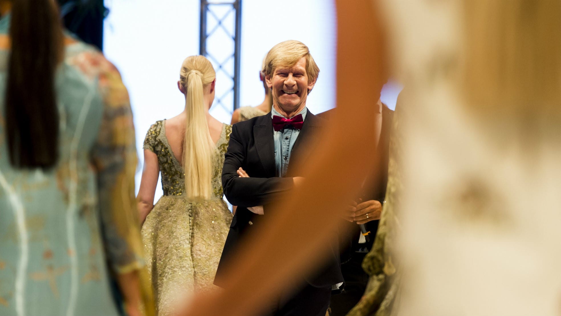 Ontwerper Addy van den Krommenacker tijdens zijn fashion show AW16. Foto: Marco de Swart