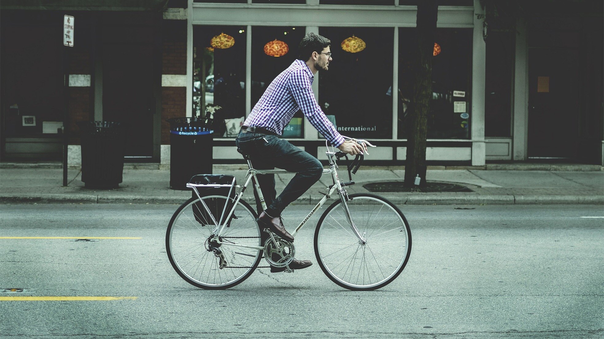 Je kan natuurlijk ook op de fiets naar je werk. (Foto: Pixabay)