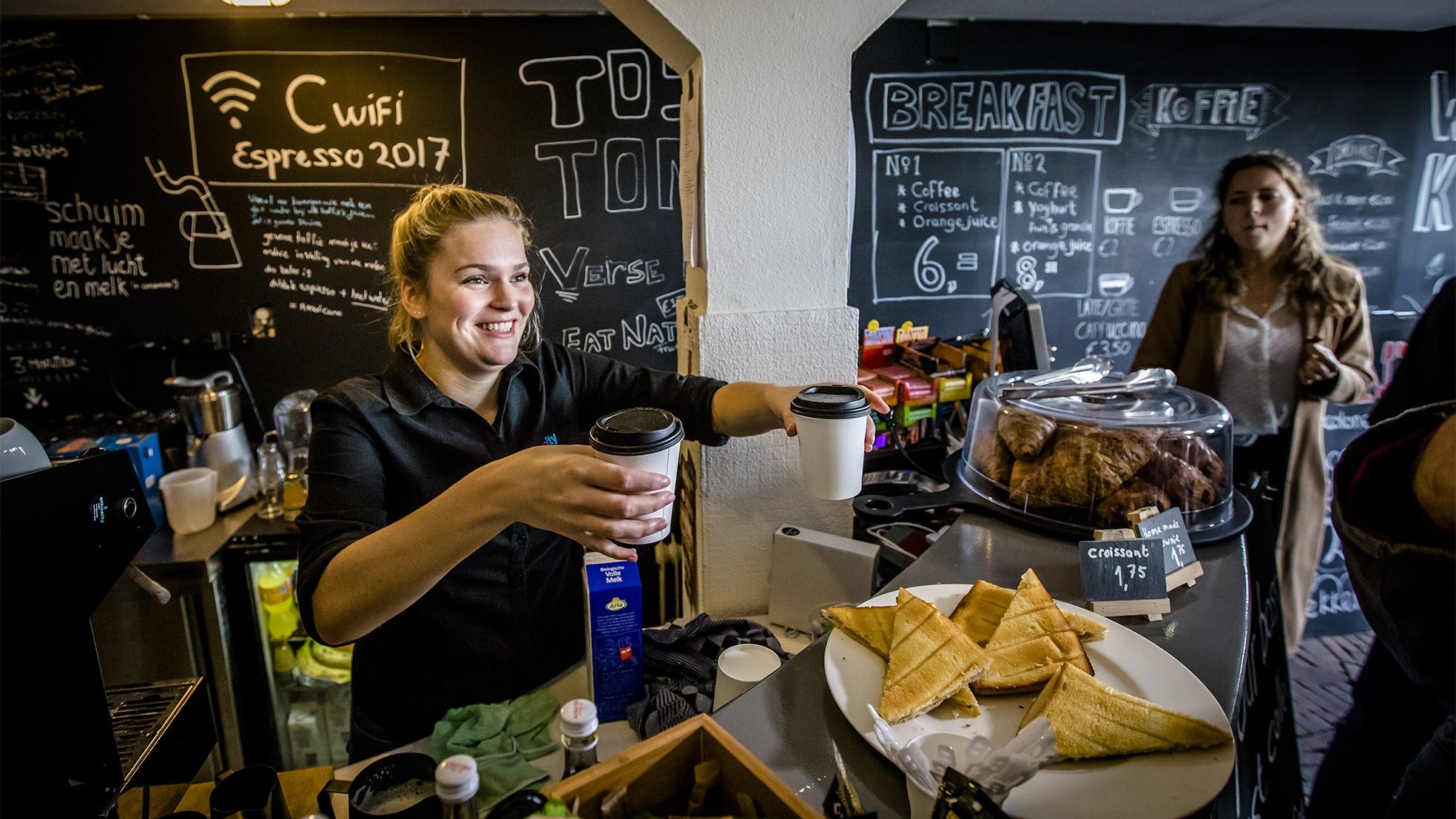 Een belangrijke bedreigingen voor 2020 in de horeca is een tekort aan personeel. (Foto: Bart Maat/ANP)