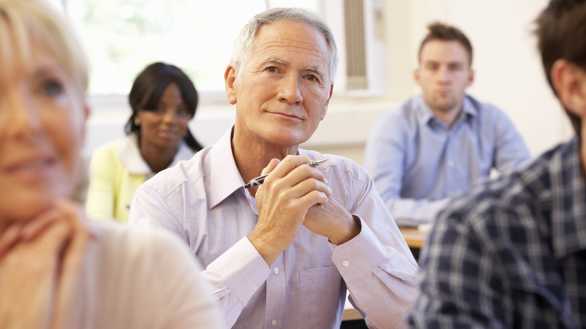 Ouderen volgen minder vaak cursussen en opleidingen dan hun jongere collega's. (Foto: Shutterstock)