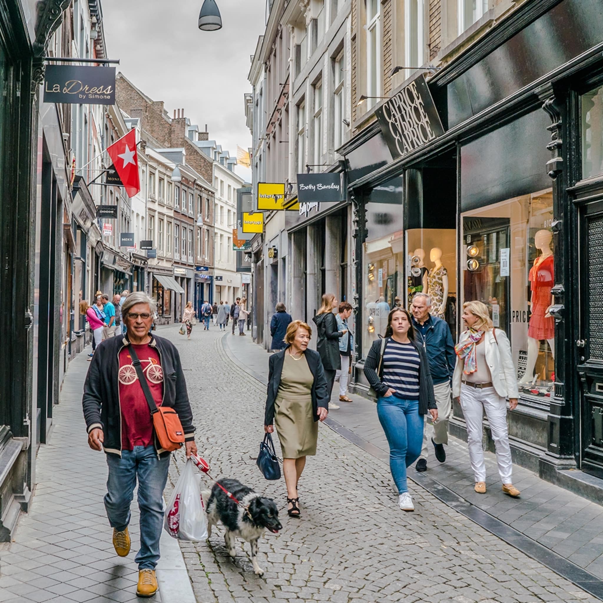 het is steeds minder druk in onze winkelstraten