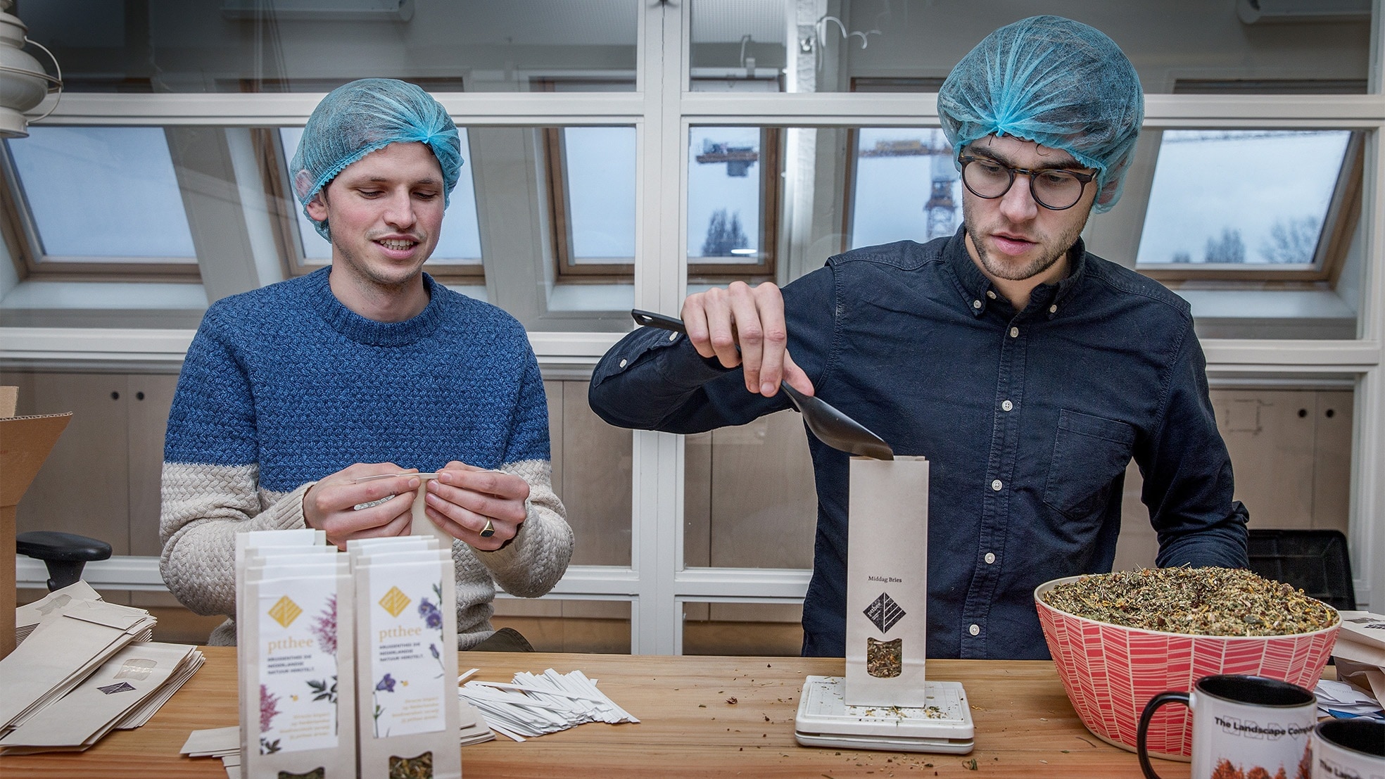 Matthijs Westerwoudt (links) en Daan van Diepen zijn de oprichters van Ptthee. (Foto: Jean-Pierre Jans)