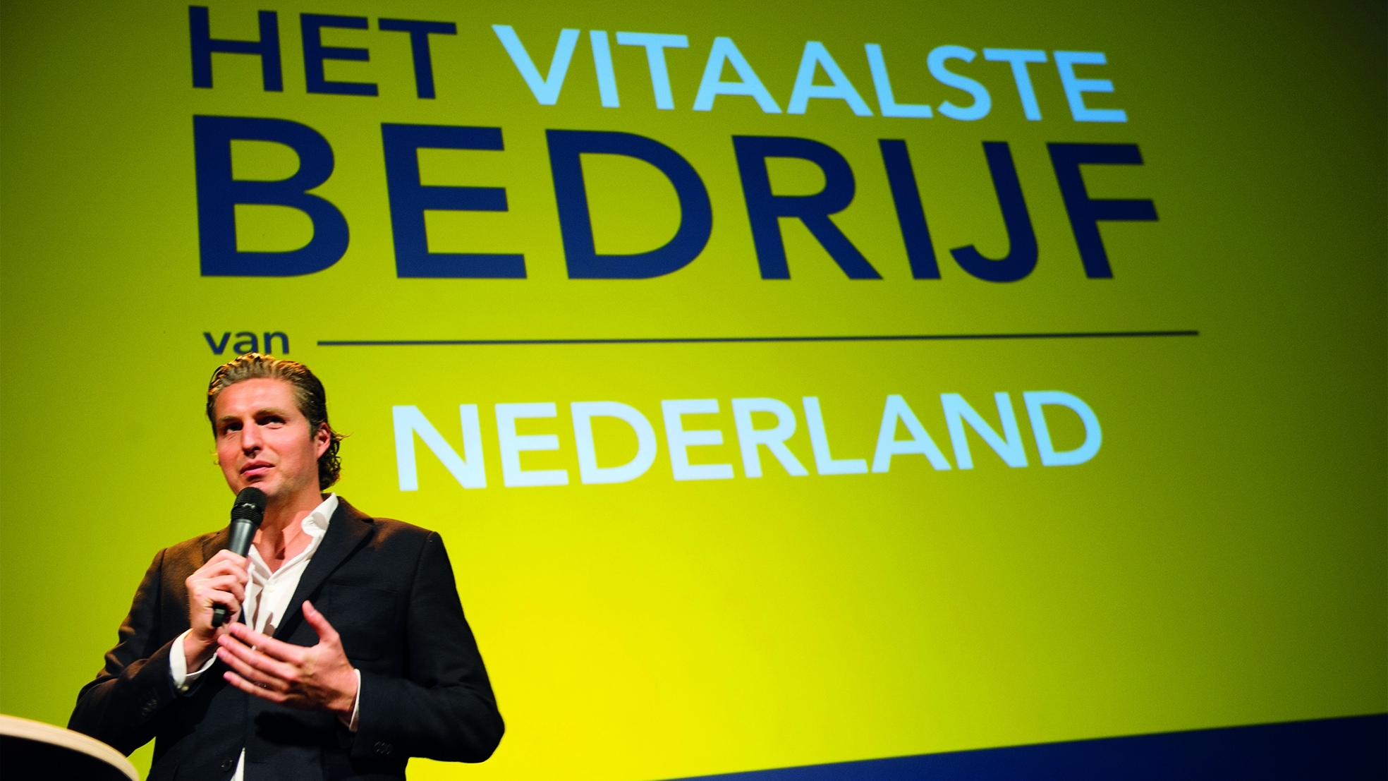 Olympisch zwemkampioen Pieter van den Hoogenband zit in de vijfkoppige jury.