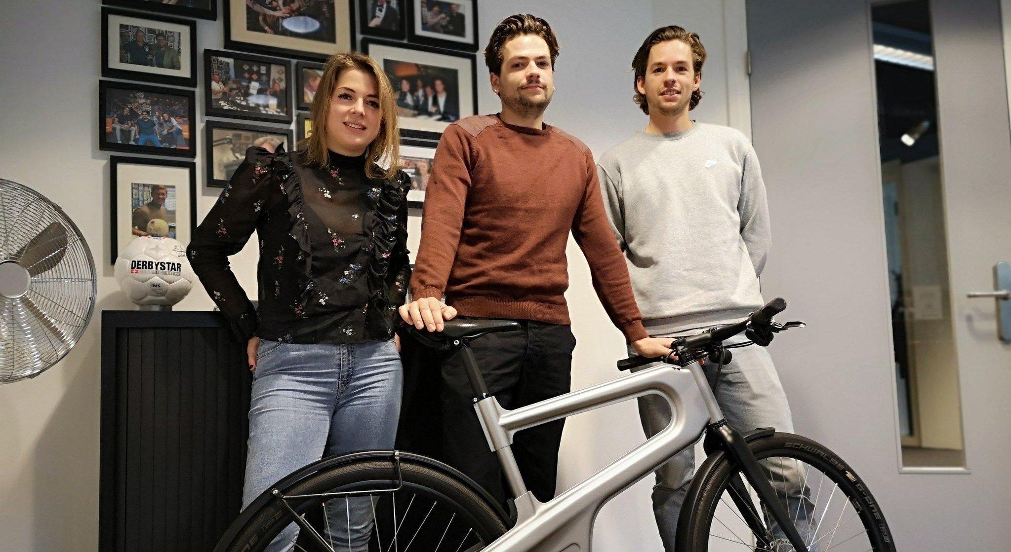 Anna Neeltje de Boer (presentator van De Ondernemer) en de broers Bob en Tom Schiller.