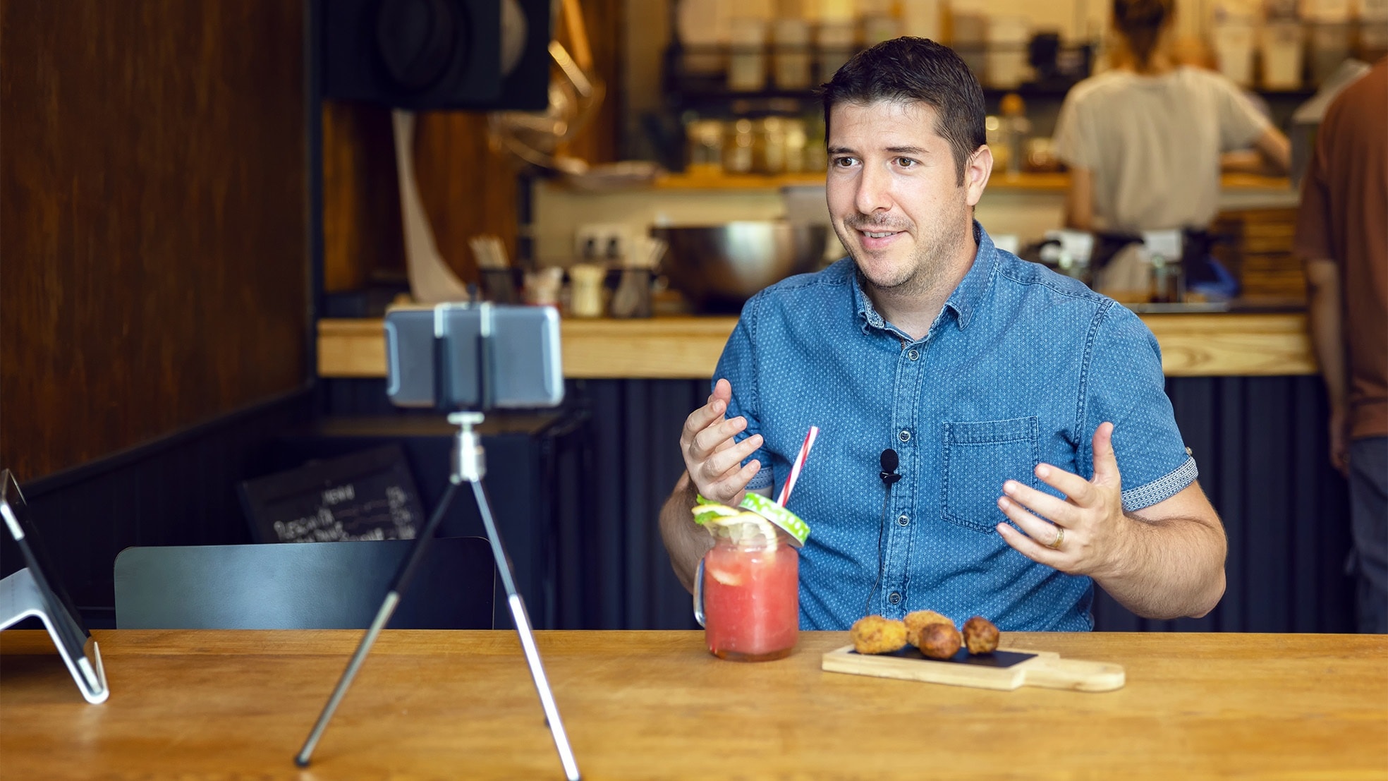Influencers worden steeds vaker meegenomen in de marketingstrategie. (Foto: Shutterstock, de persoon komt niet in het verhaal voor)