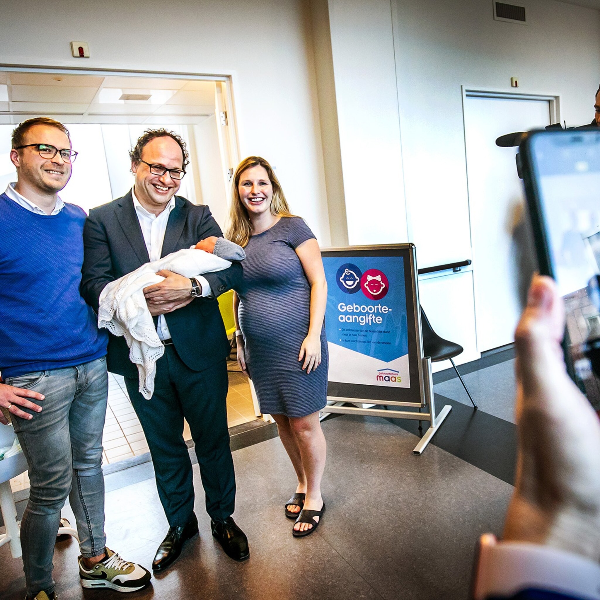deze bedrijven bieden vanaf januari zes weken partnerverlof tegen 100 procent salaris