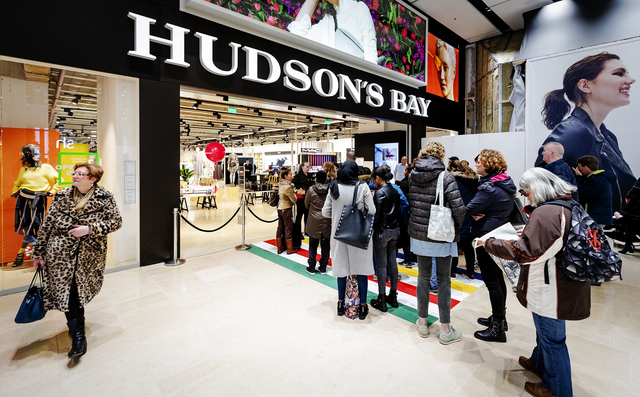 De opening van de winkel van Hudson's Bay in Utrecht.