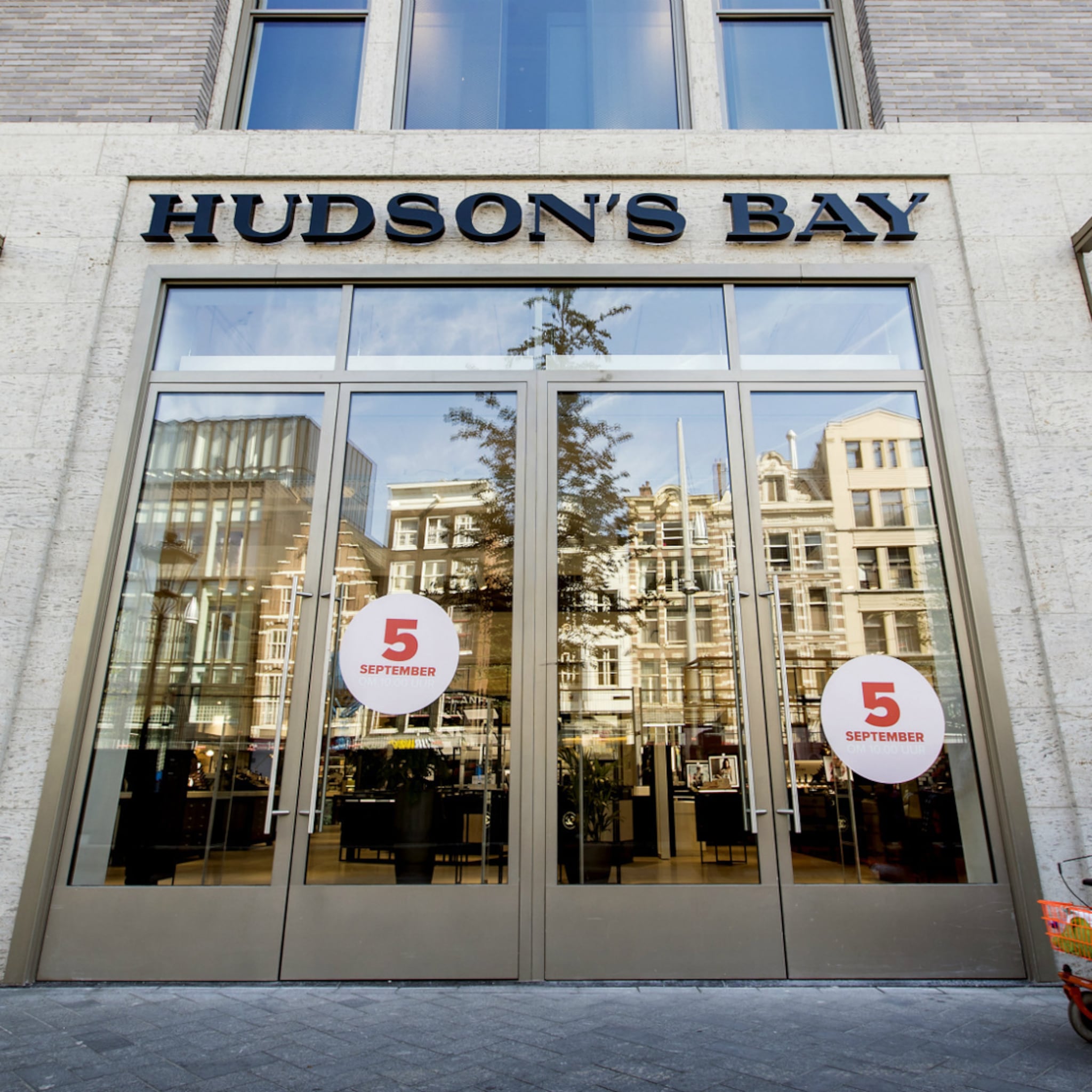 hudson s bay vertrekt dit jaar al uit nederland