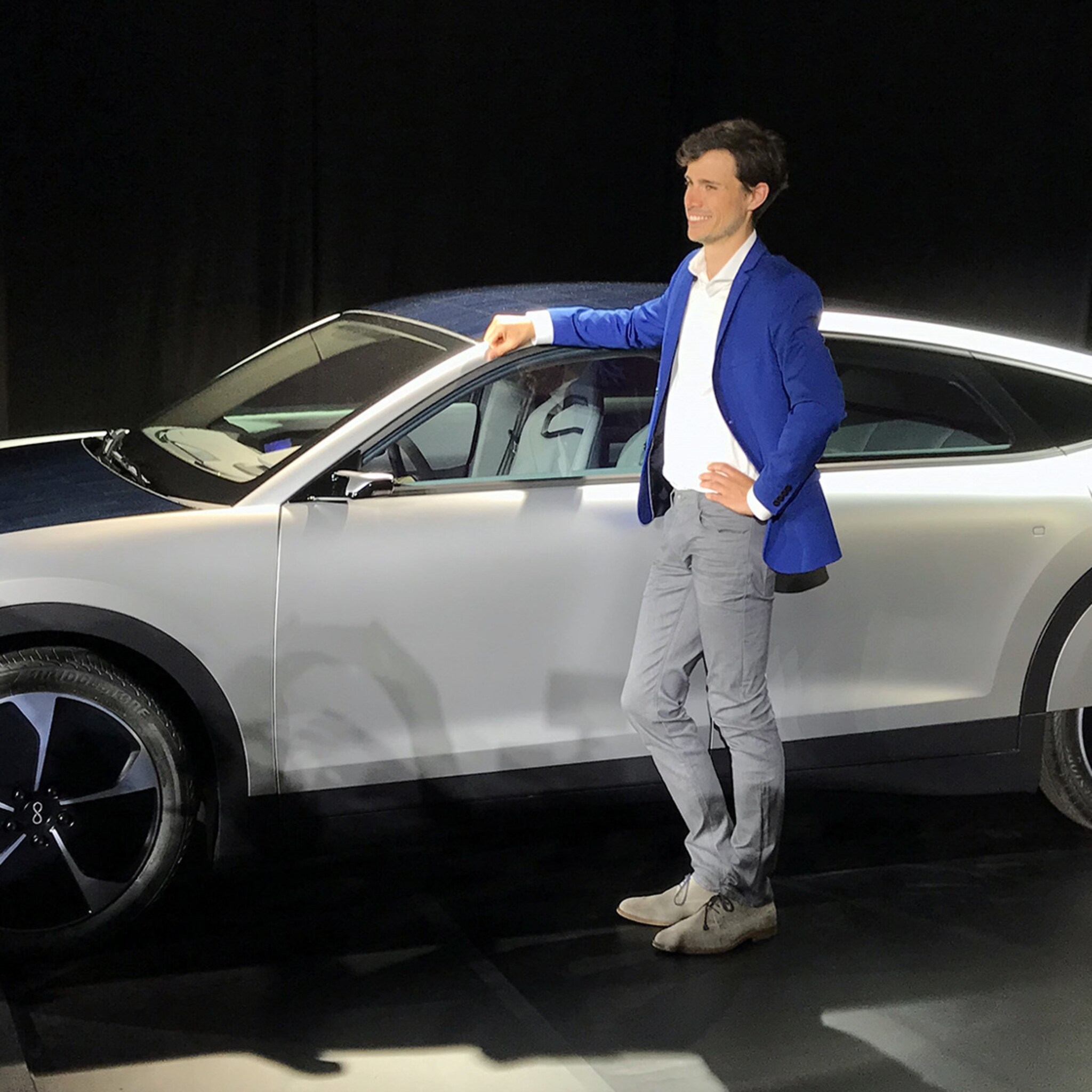 de eerste auto op zonne energie zo ziet de lightyear eruit