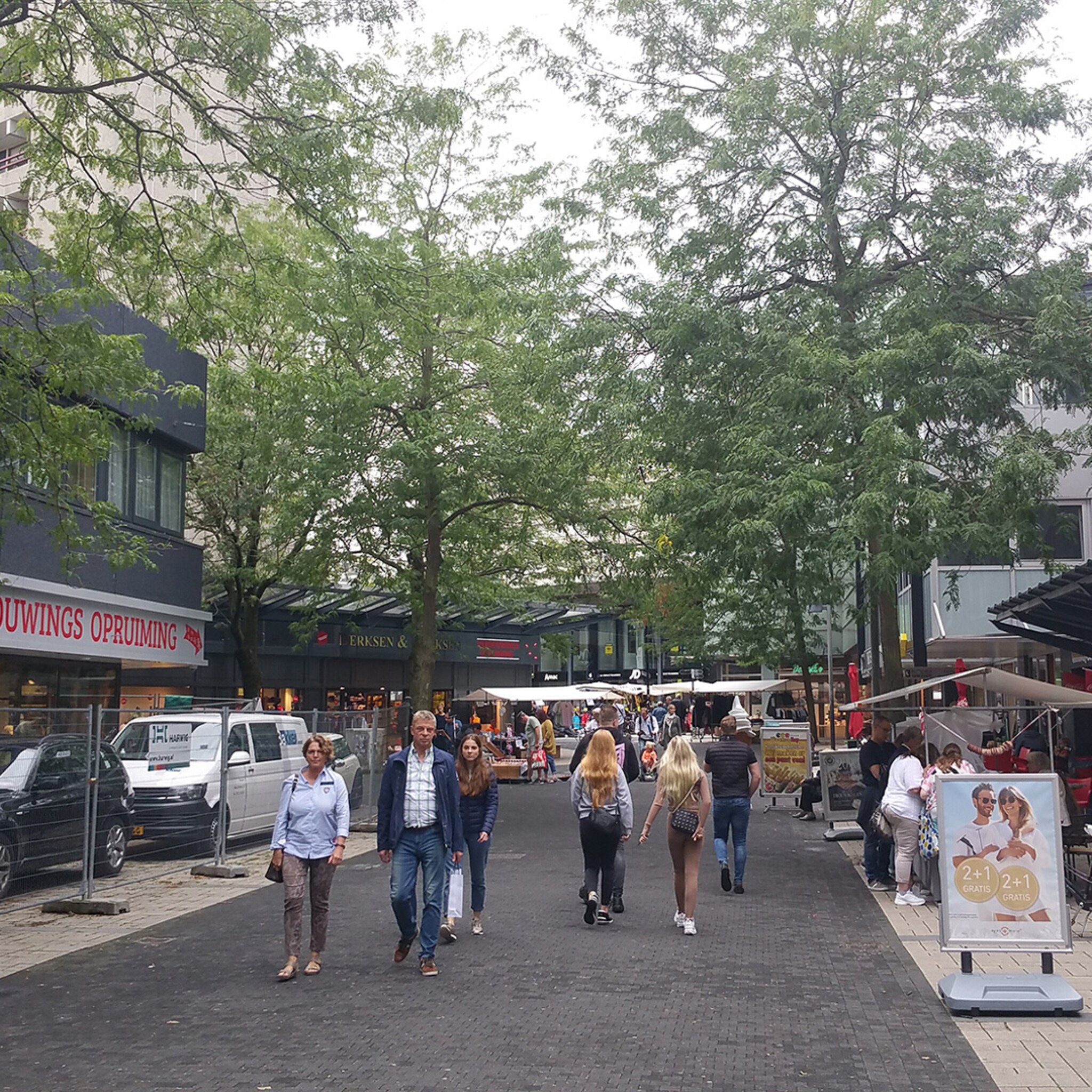 de winkelstraat de notaris oostingstraat in emmen gaat voor volle bloei