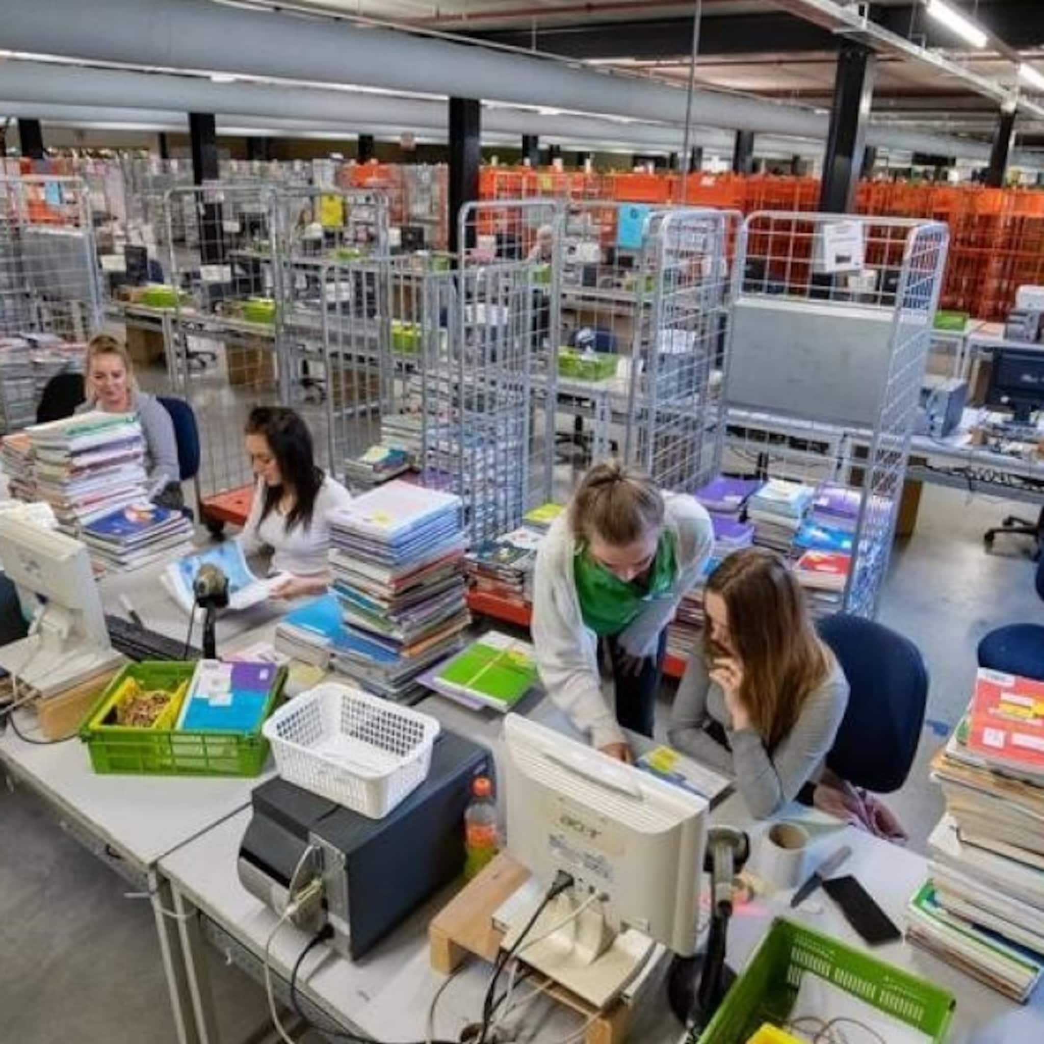 zo krijgt van dijk educatie negen miljoen schoolboeken op de post