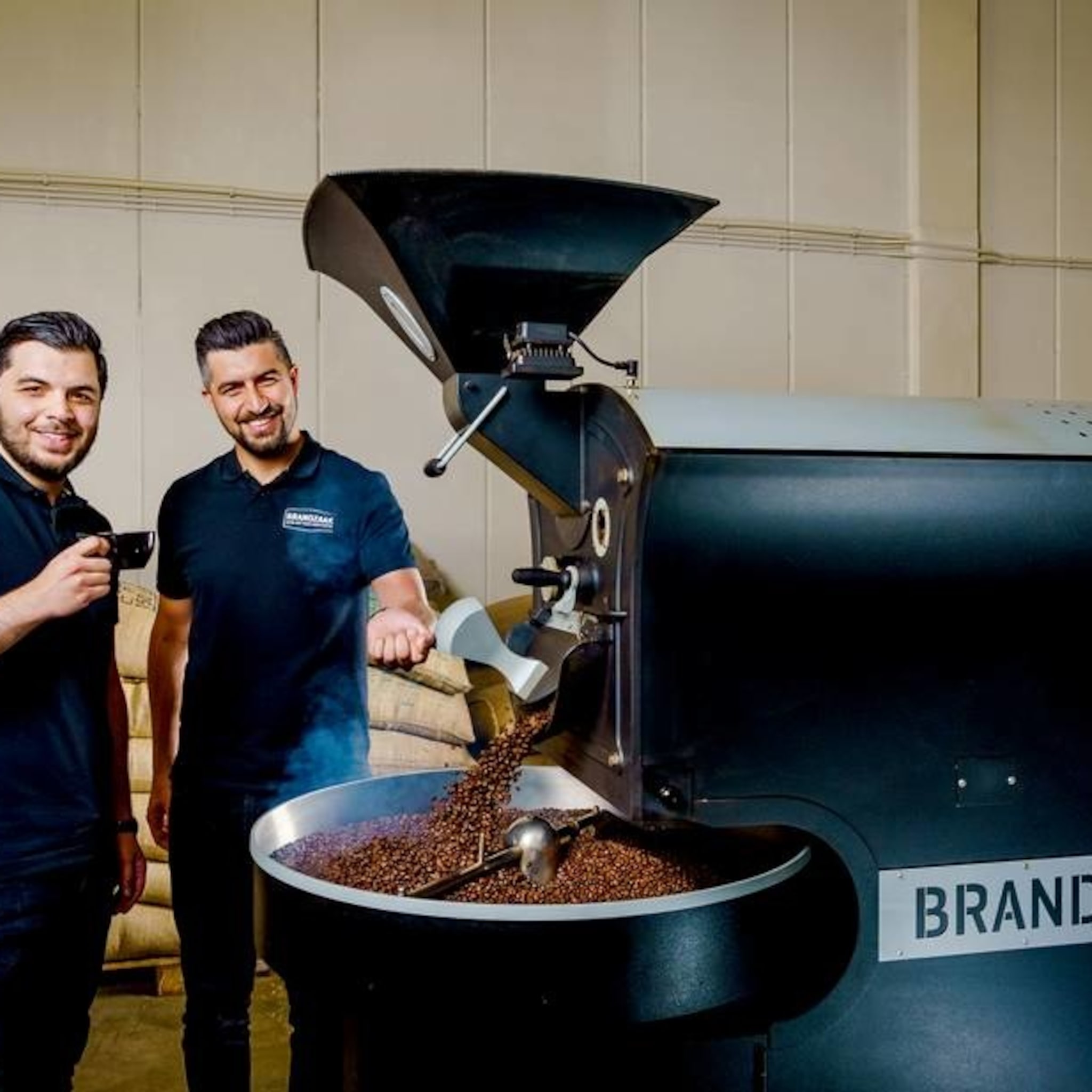 rotterdamse broers boeken succes met zelfgebouwde software voor perfect gebrande koffie