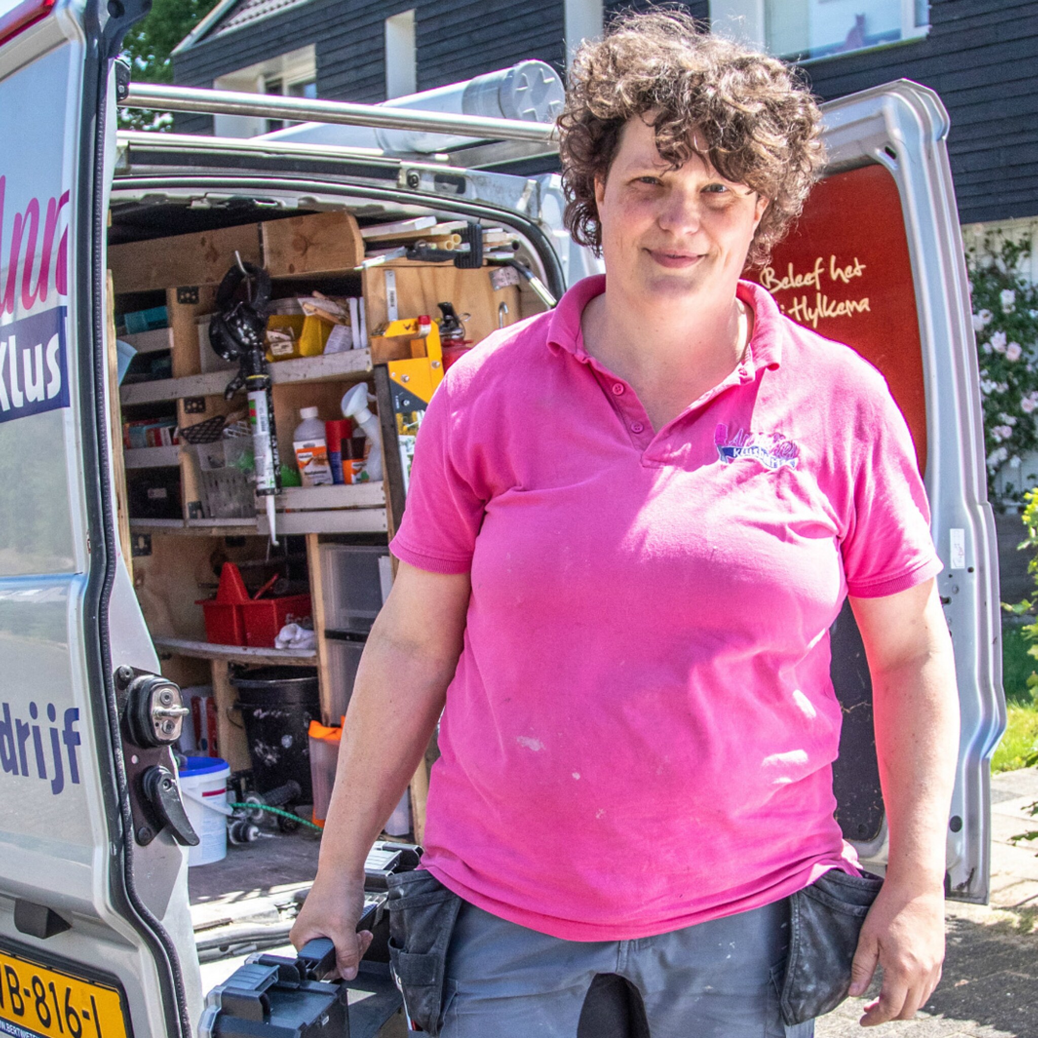 deze bouwvakker heeft het liefst alleen vrouwen op de loonlijst staan