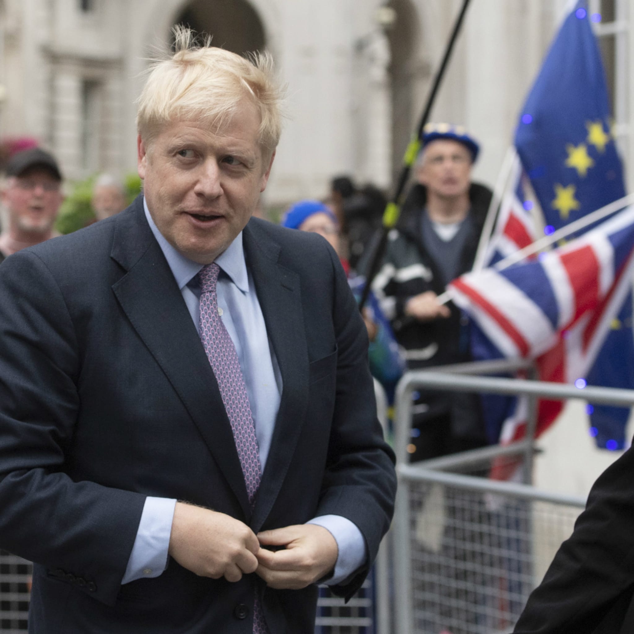 brexit column boris johnson verafschuwd en geliefd om zijn leugens