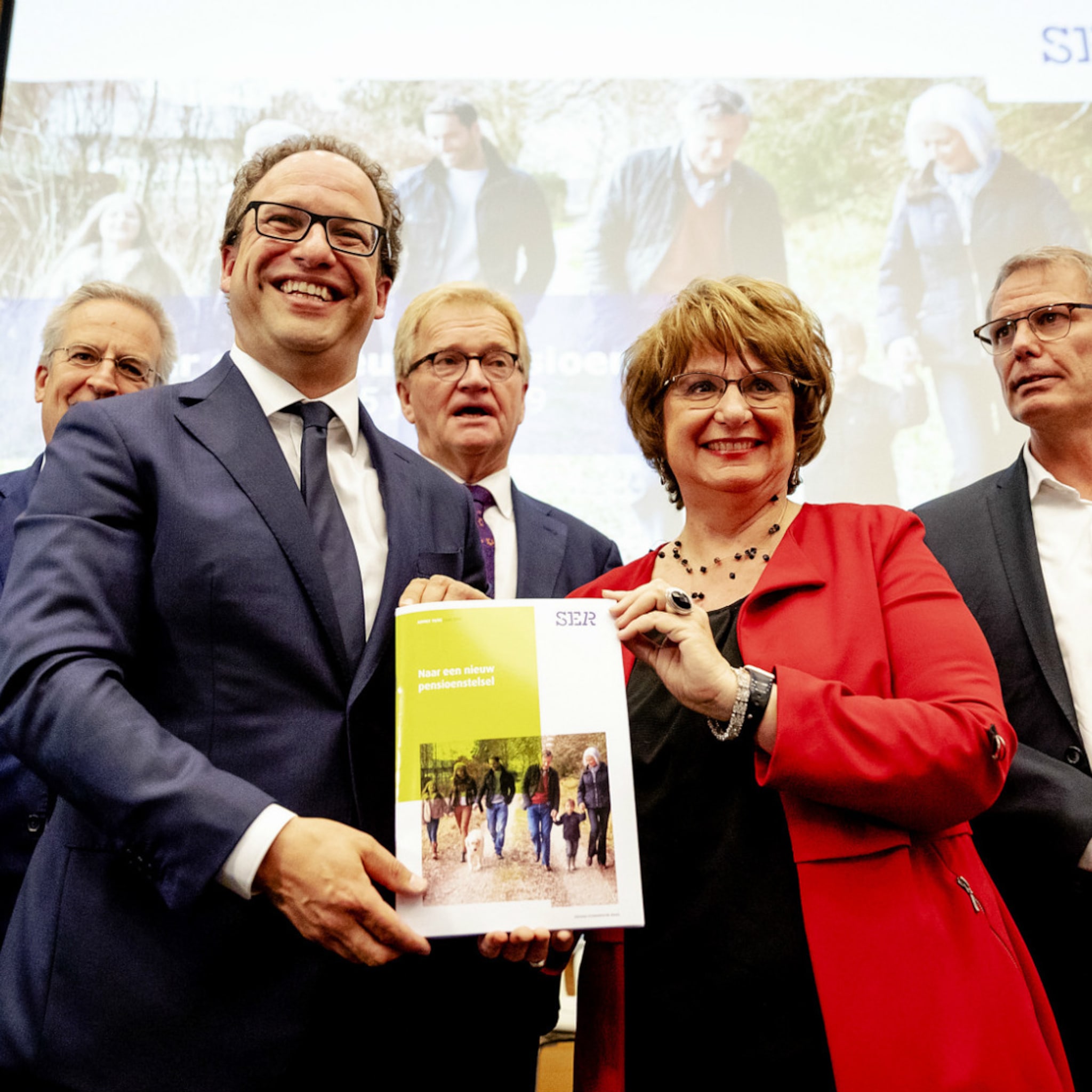 pensioenakkoord en aov zzp ers roeren zich op social media